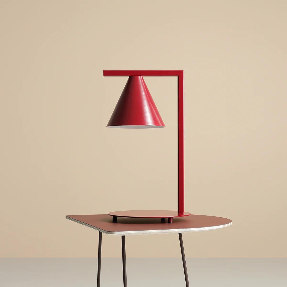 Lampa biurkowa FORM czerwony Artera Eye on Design