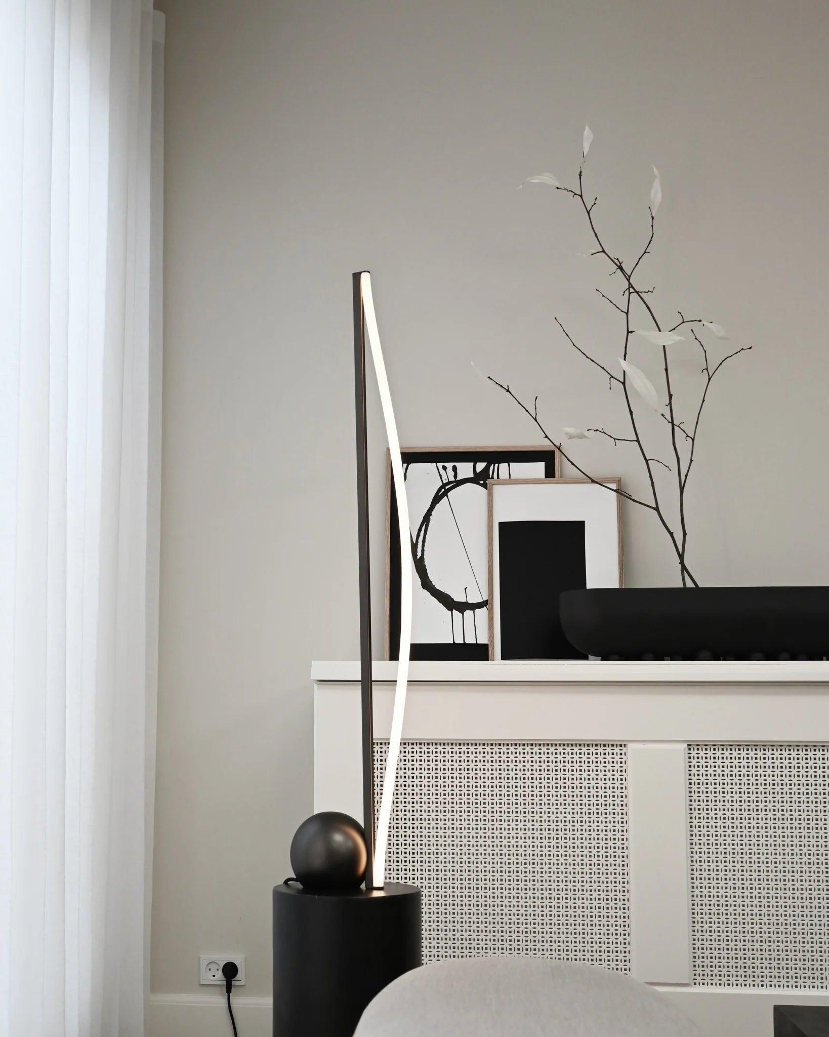 Lampa podłogowa BOW czarny 101 Copenhagen Eye on Design