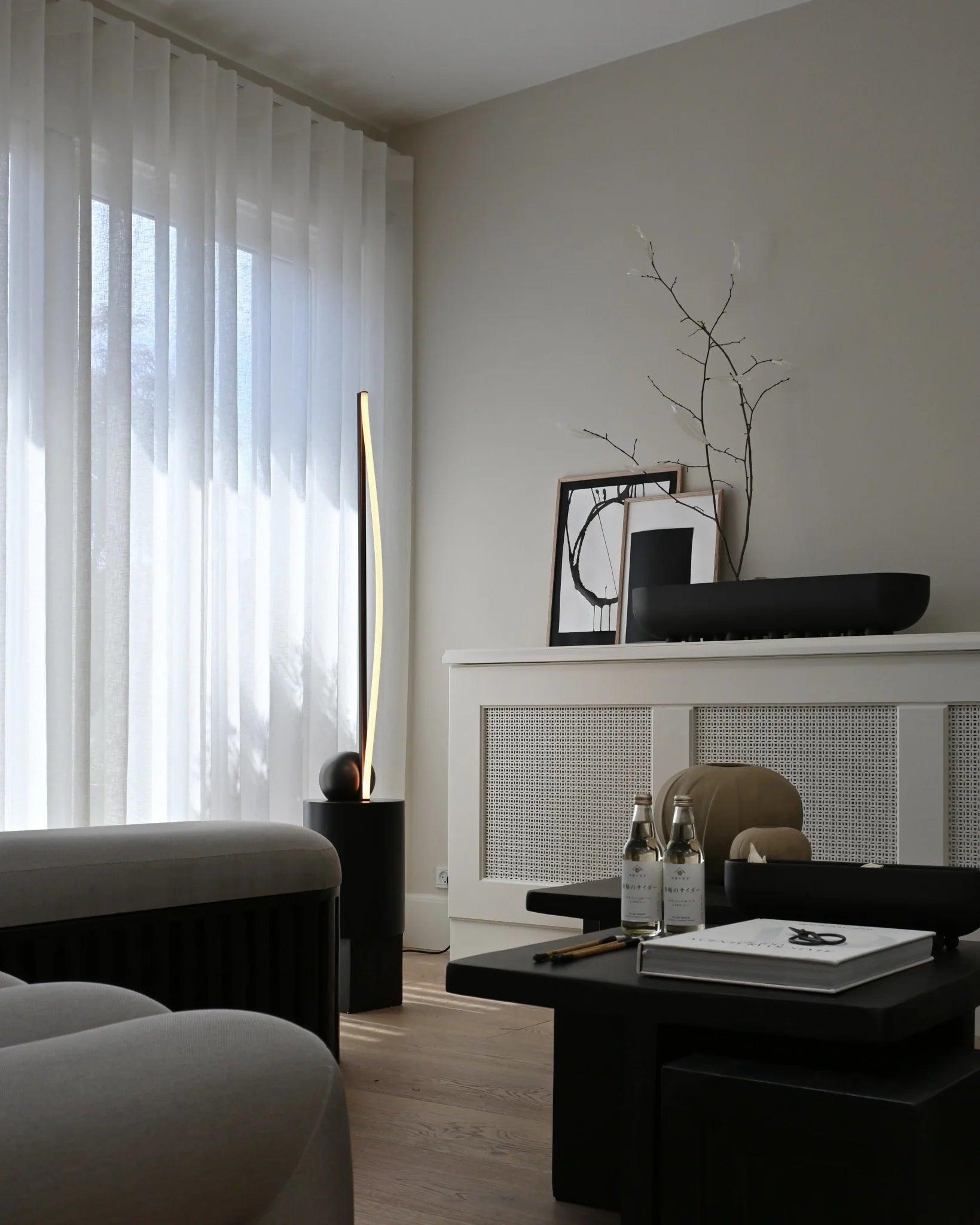 Lampa podłogowa BOW czarny 101 Copenhagen Eye on Design