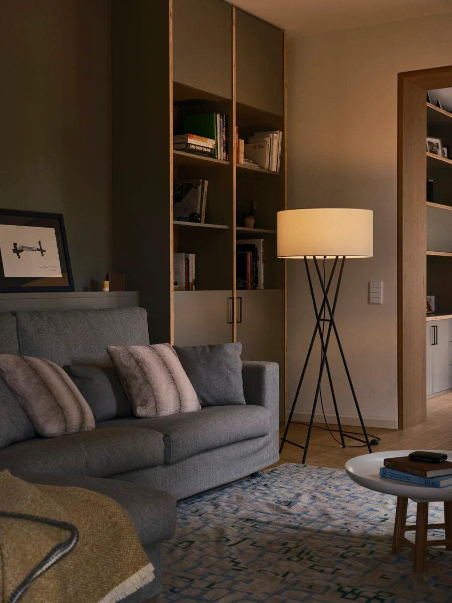 Lampa podłogowa CALA METAL podstawa metalowa Marset Eye on Design