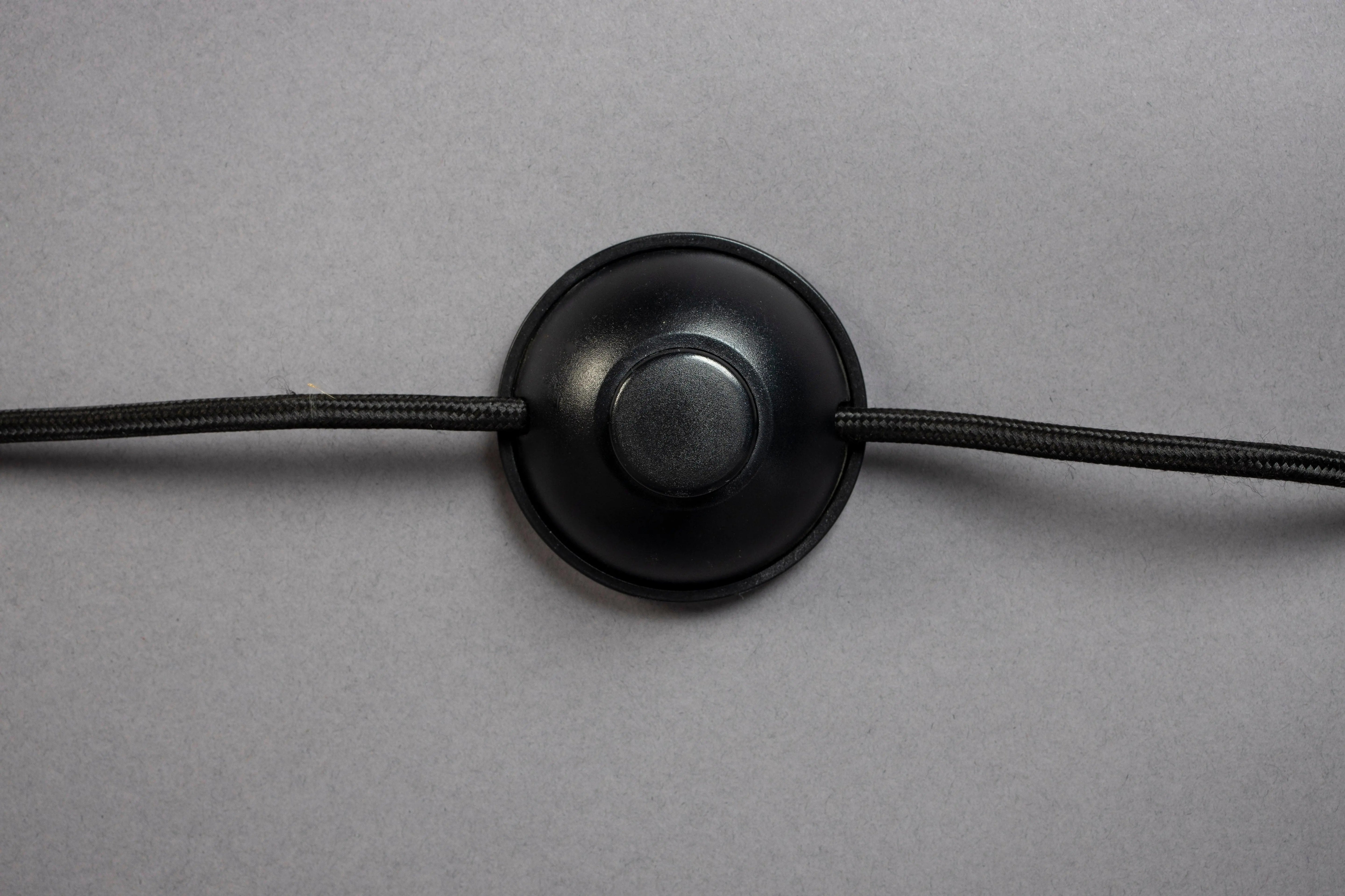 Lampa stojąca CATH drewno mango – Dutchbone