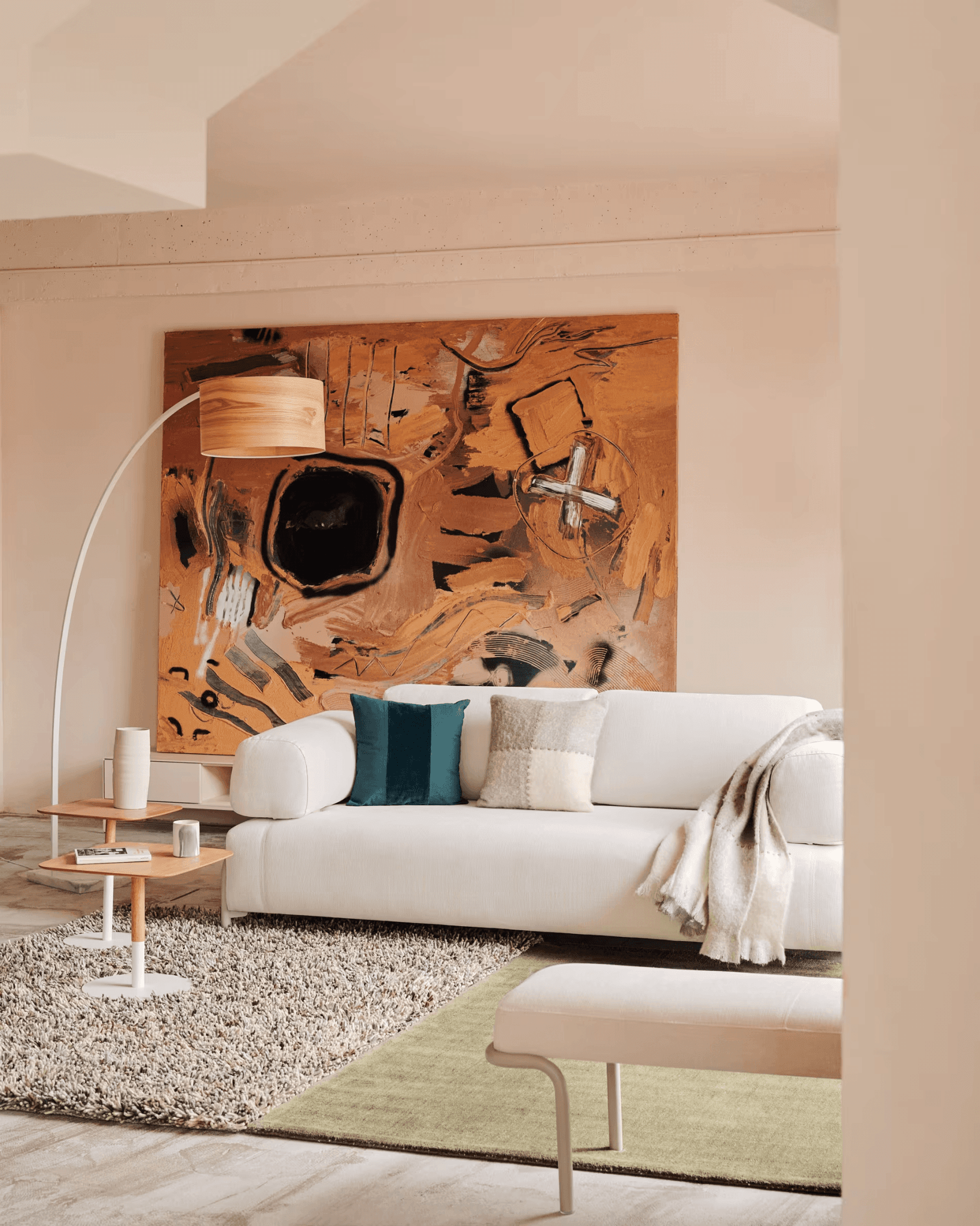 Lampa podłogowa JUHE biały z drewnianym kloszem La Forma Eye on Design