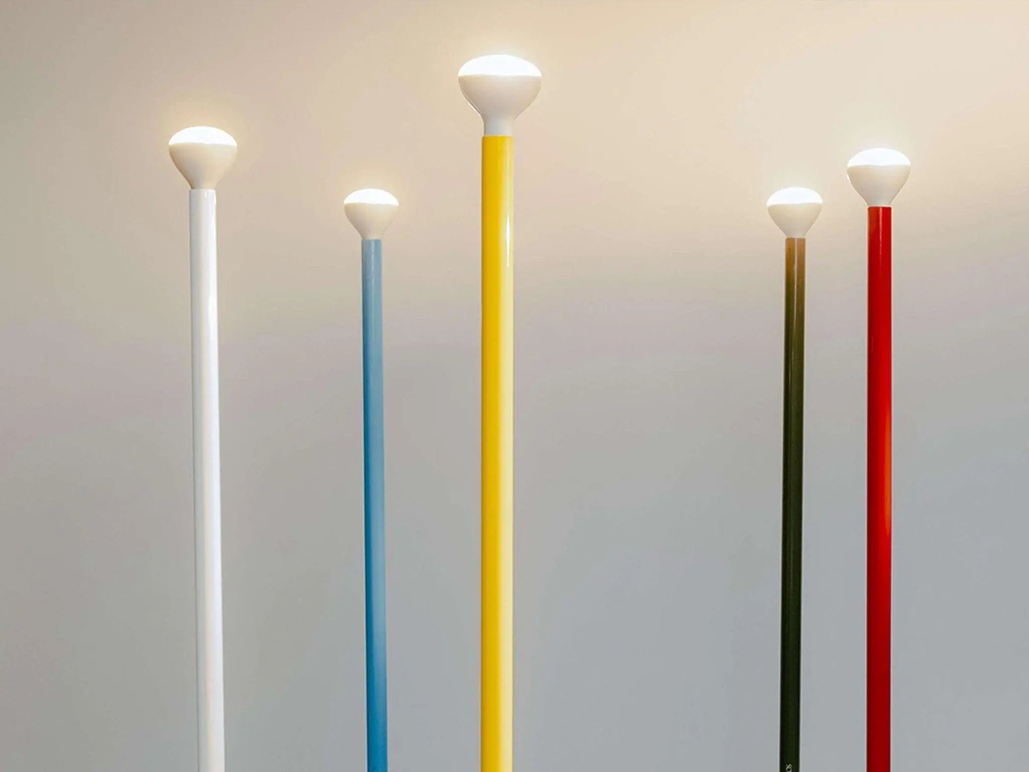 Lampa podłogowa LUMINATOR biały – Flos