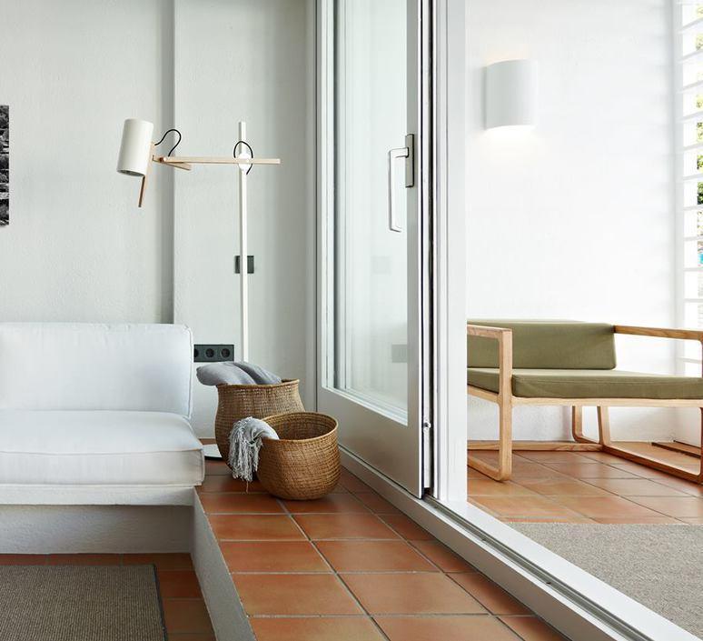 Lampa podłogowa SCANTLING biały Marset Eye on Design