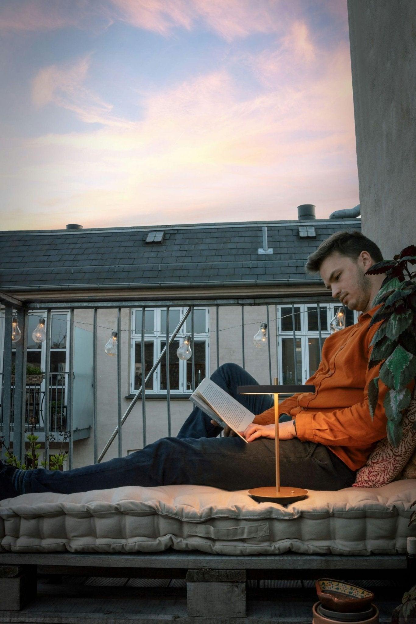 Lampa przenośna ASTERIA MOVE antracytowy UMAGE Eye on Design