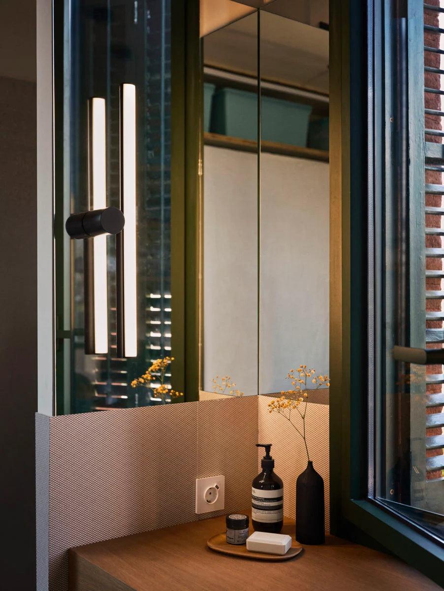 Lampa ścienna AMBROSIA czarny Marset Eye on Design