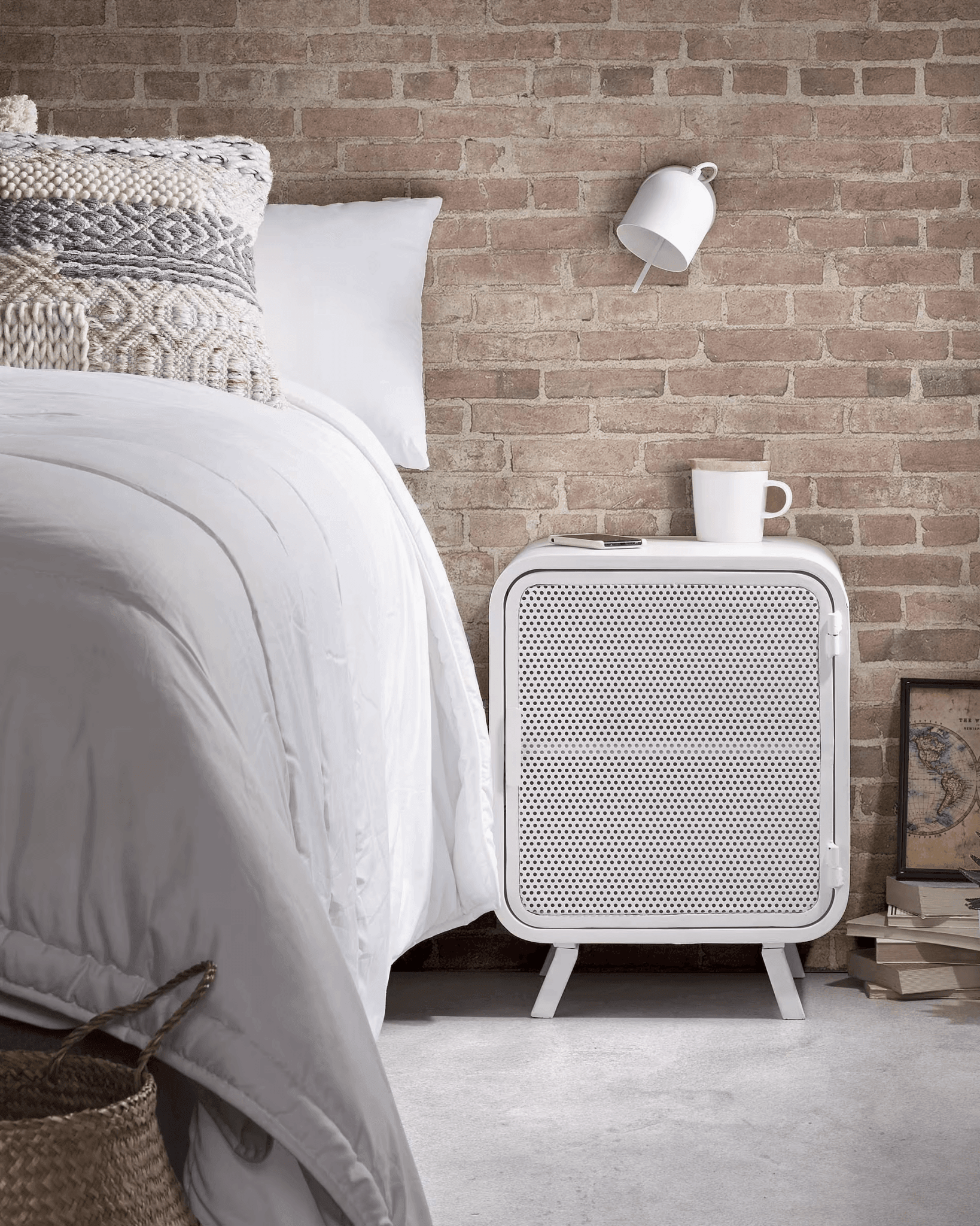 Lampa ścienna LUCILLA biały La Forma Eye on Design