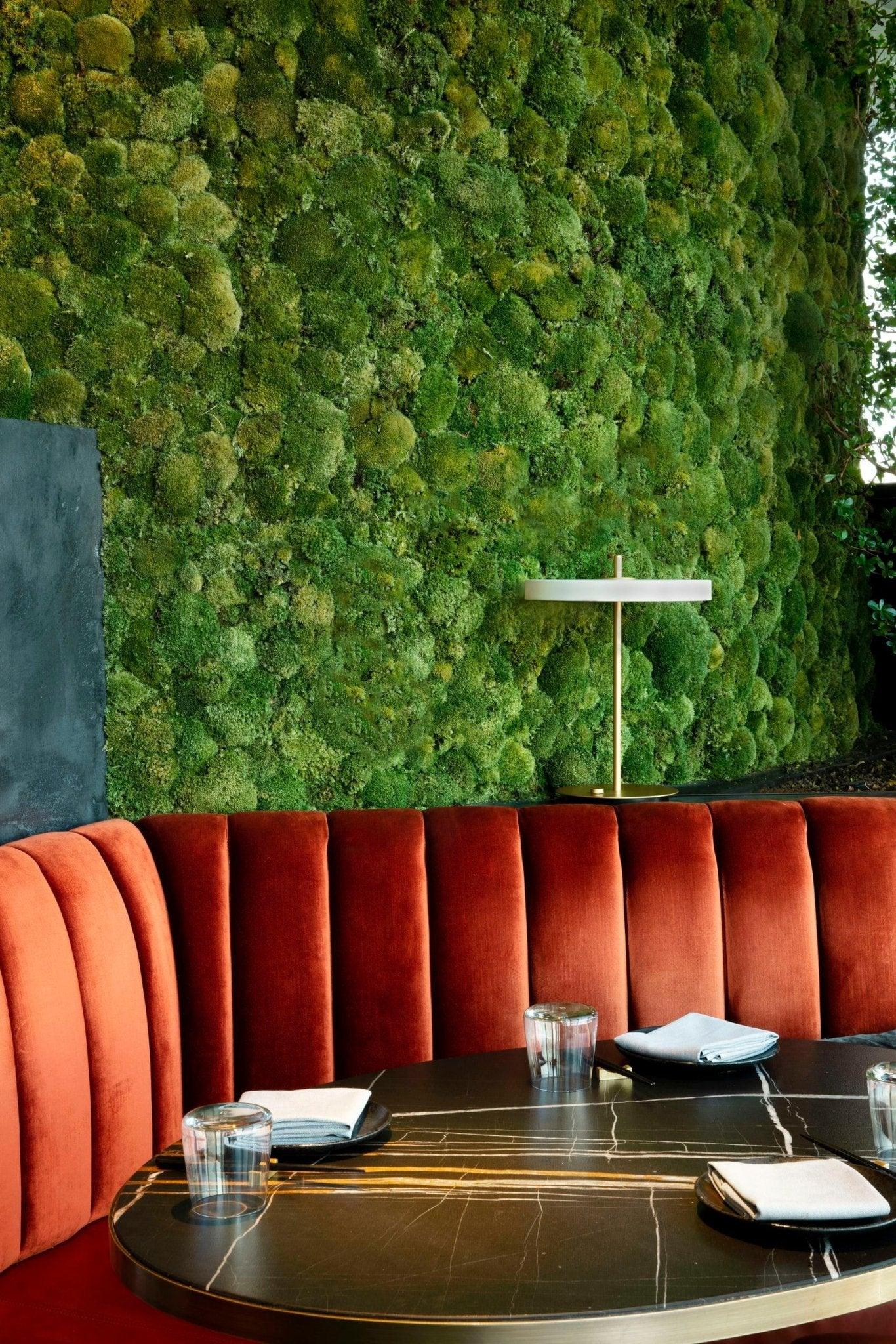 Lampa stołowa ASTERIA TABLE perłowy UMAGE Eye on Design