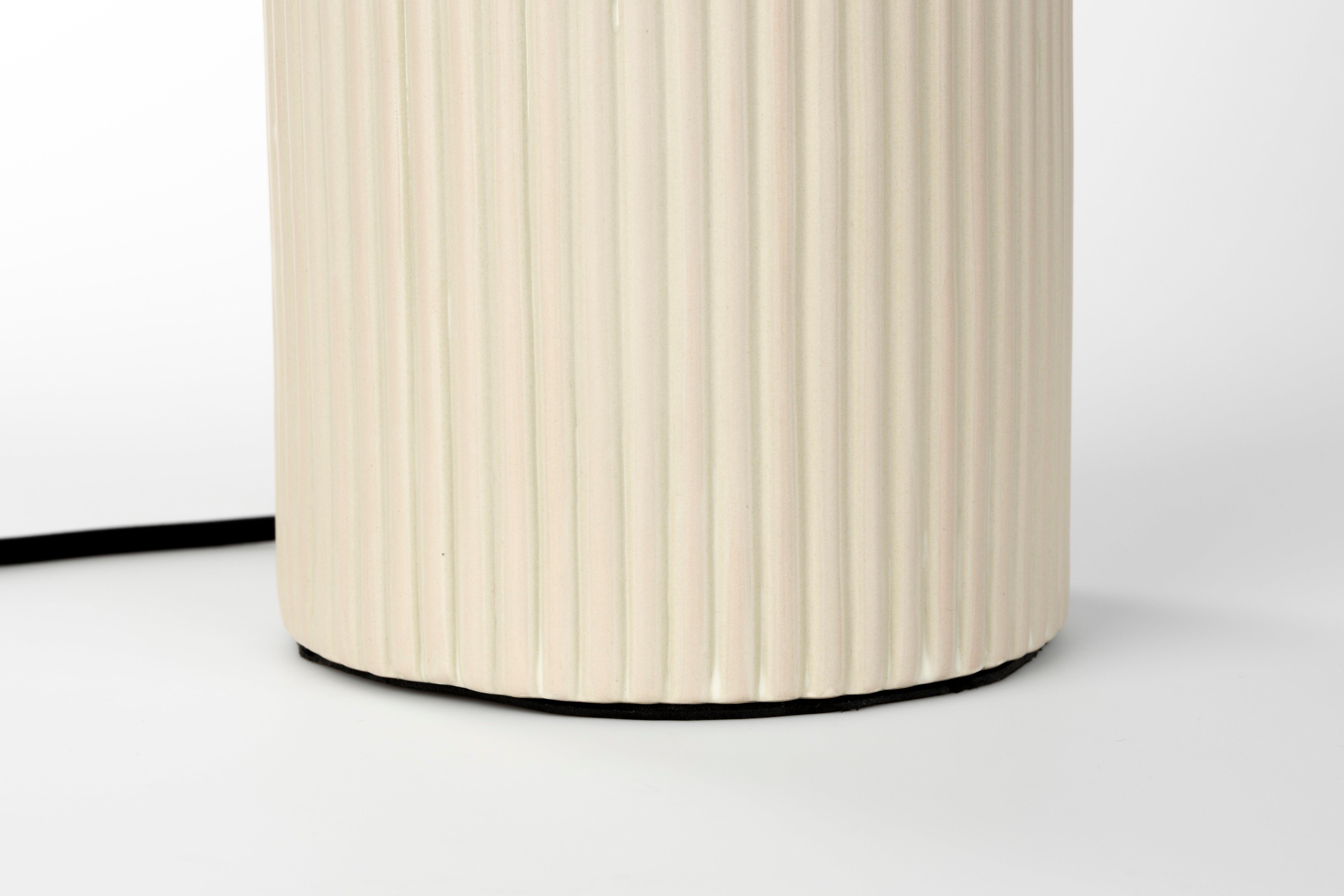 Dash Table Lamp M Brown Rice Zuiver Eye on Design