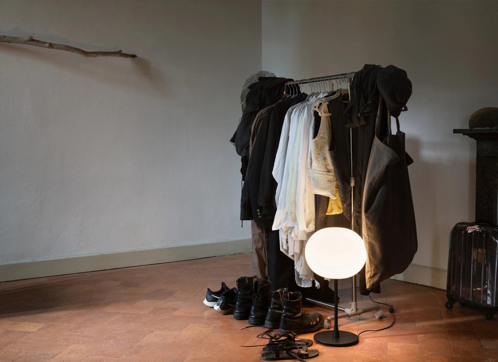 Lampa stołowa GLO-BALL TABLE czarny matowy Flos Eye on Design