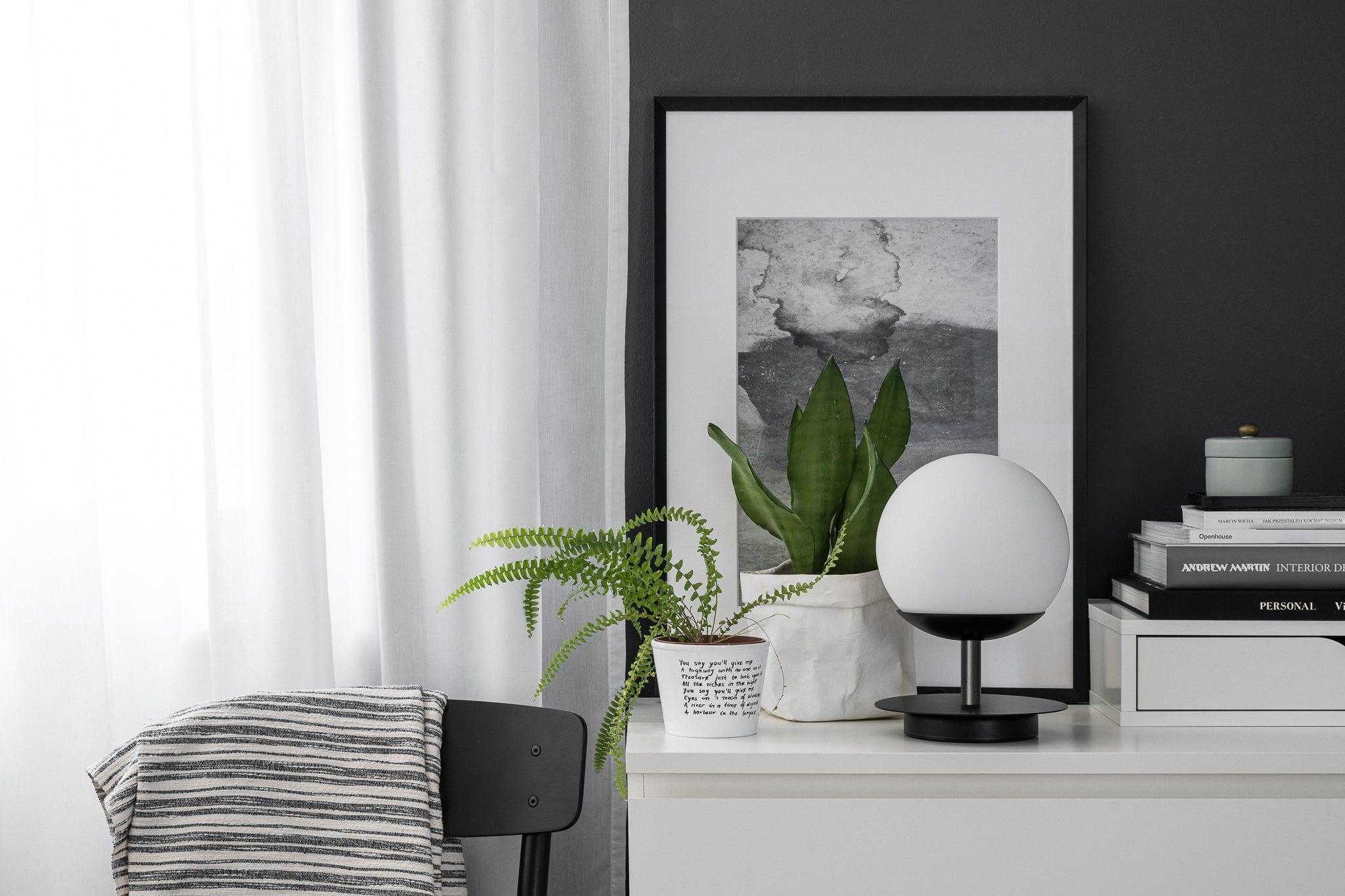 Lampa stołowa PLAAT czarny Ummo Eye on Design