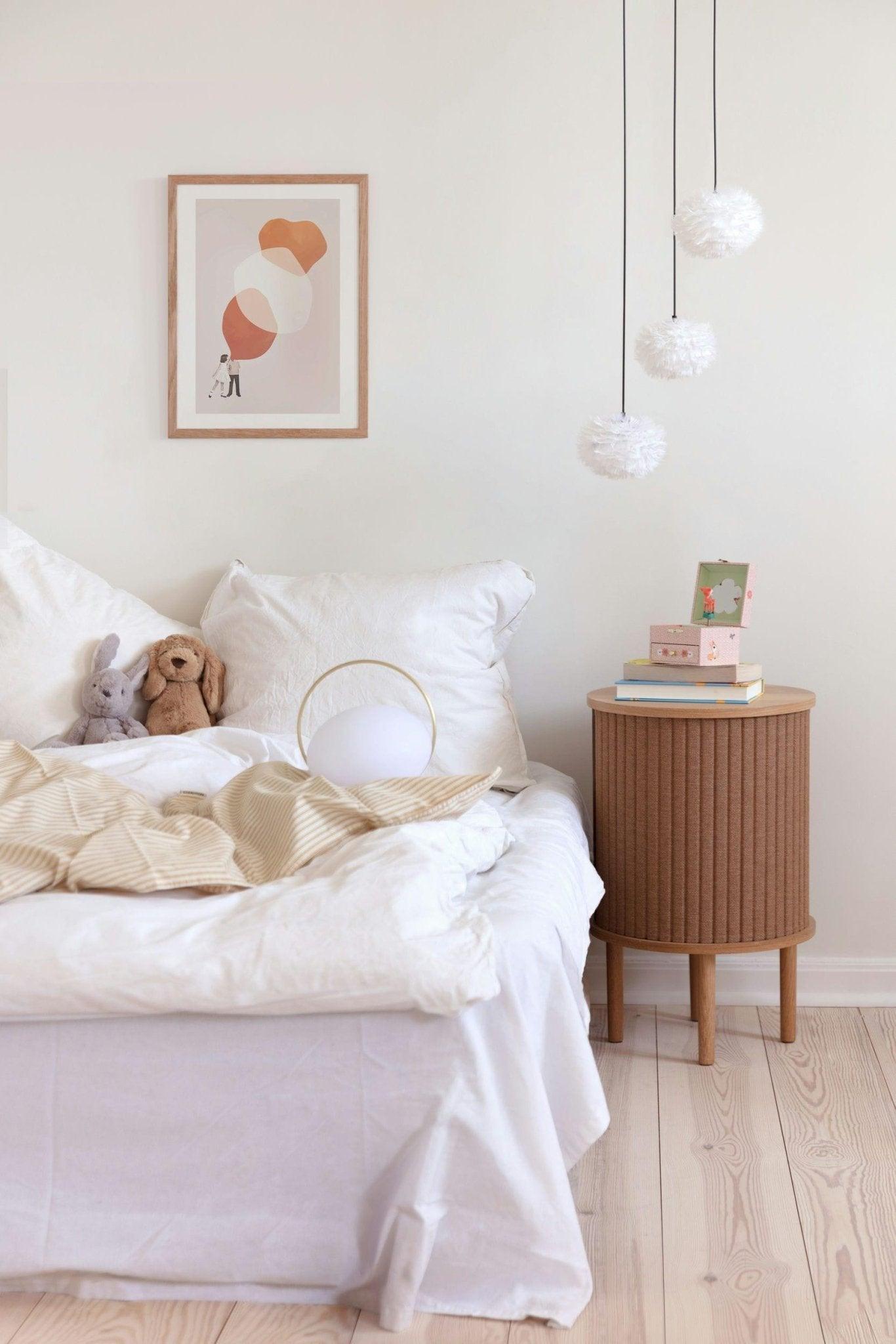 Lampa stołowa przenośna ORBIT mleczny ze złotym UMAGE Eye on Design