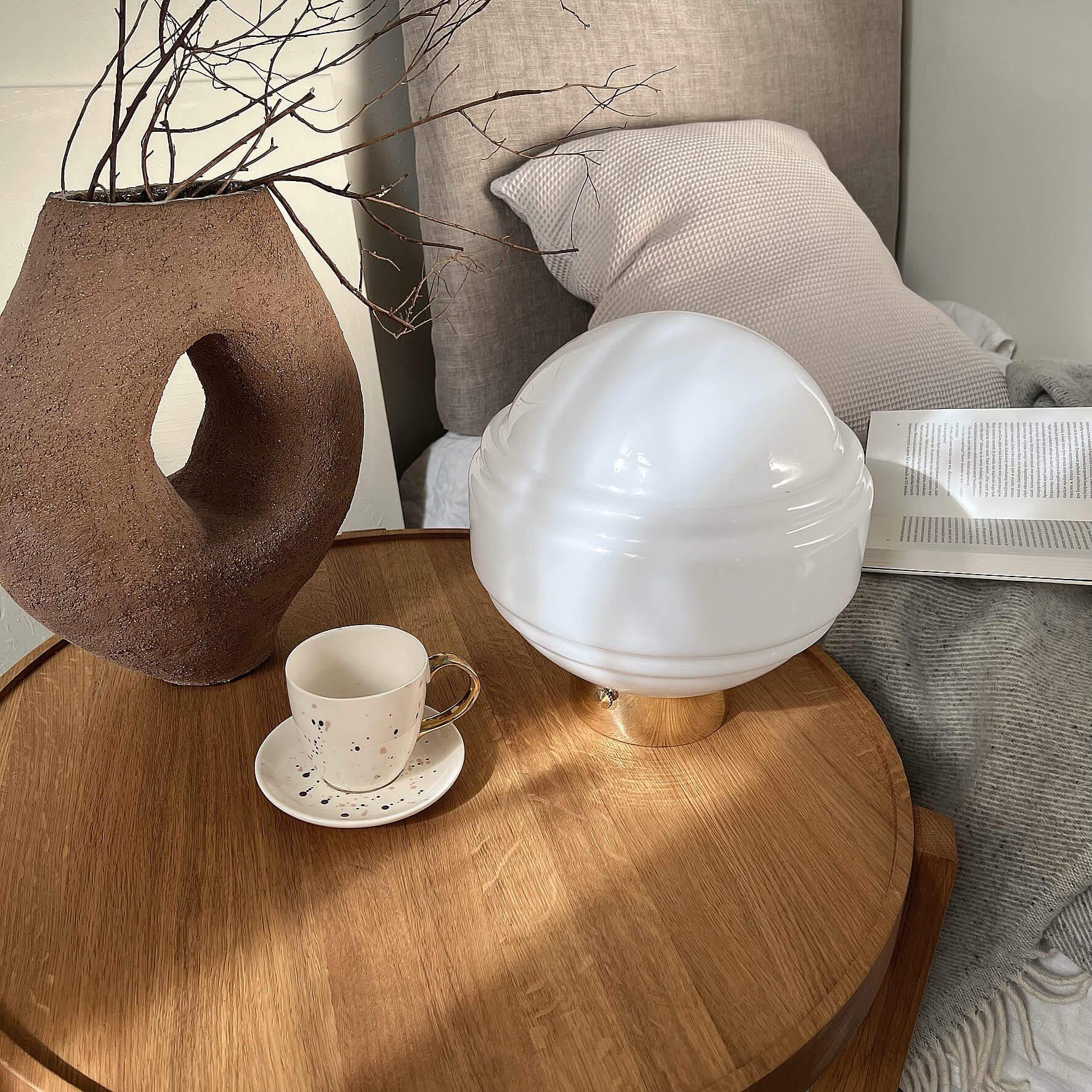 Lampa stołowa SATURN nikiel Embassy Interiors Eye on Design