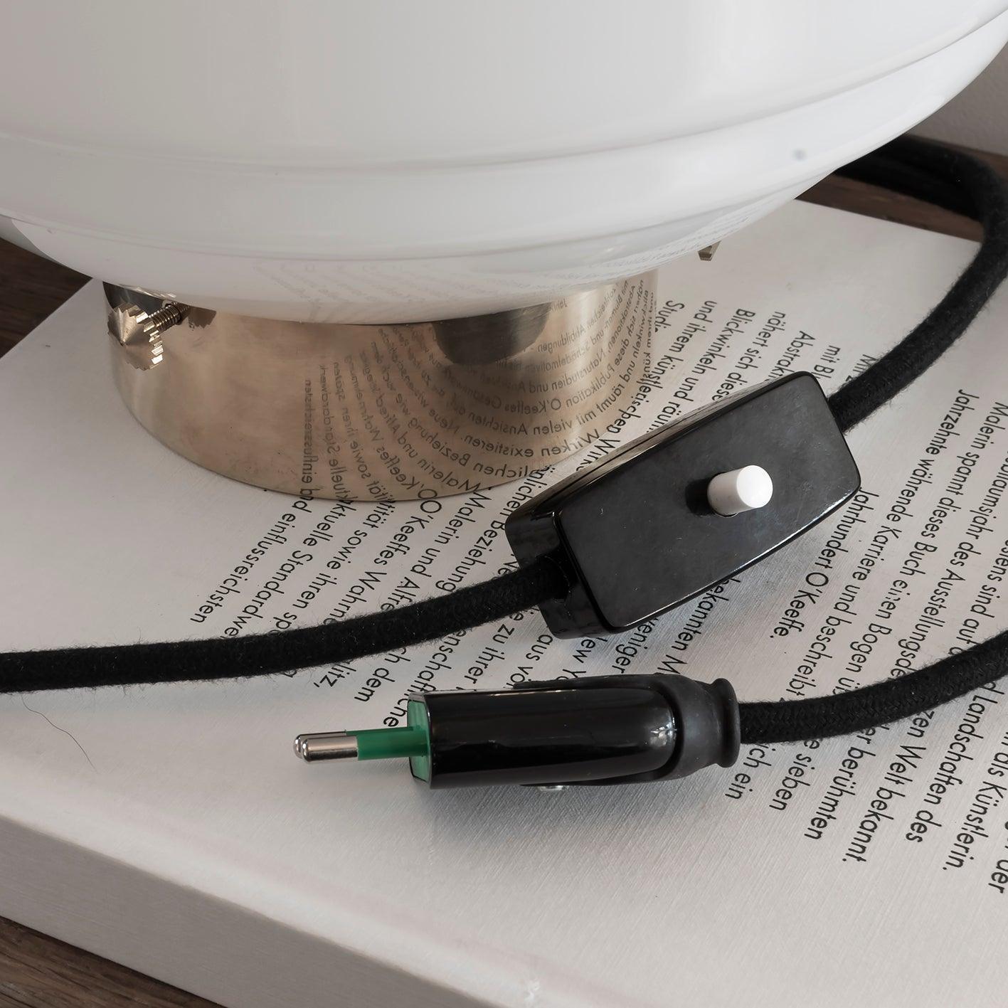 Lampa stołowa SATURN nikiel Embassy Interiors Eye on Design