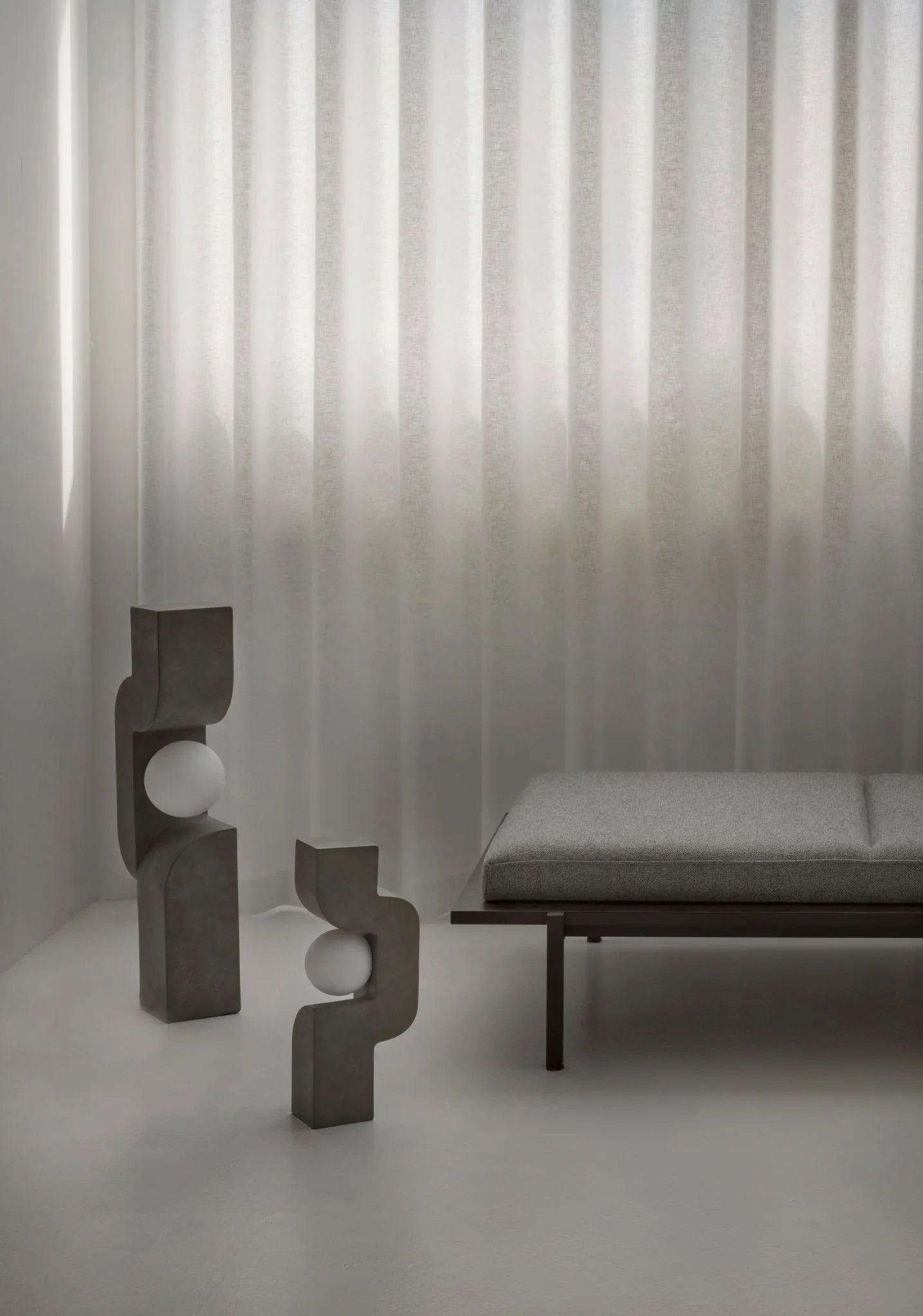 Lampa stołowa SITTING MAN szary 101 Copenhagen Eye on Design