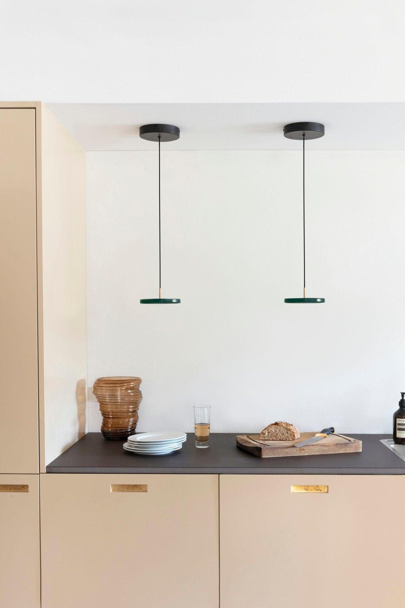 Lampa wisząca ASTERIA MICRO butelkowa zieleń UMAGE Eye on Design