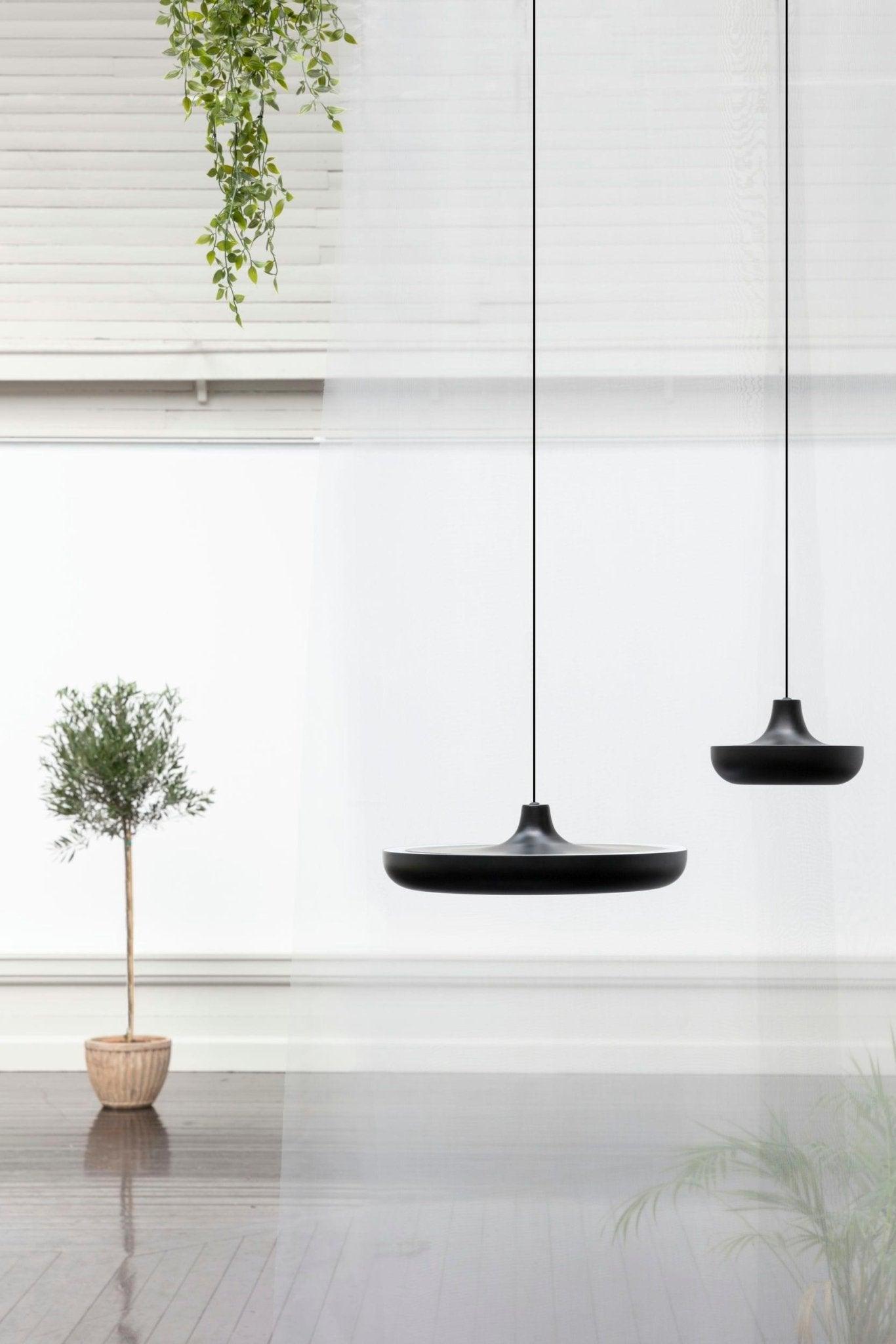 Lampa wisząca CASSINI czarny UMAGE Eye on Design