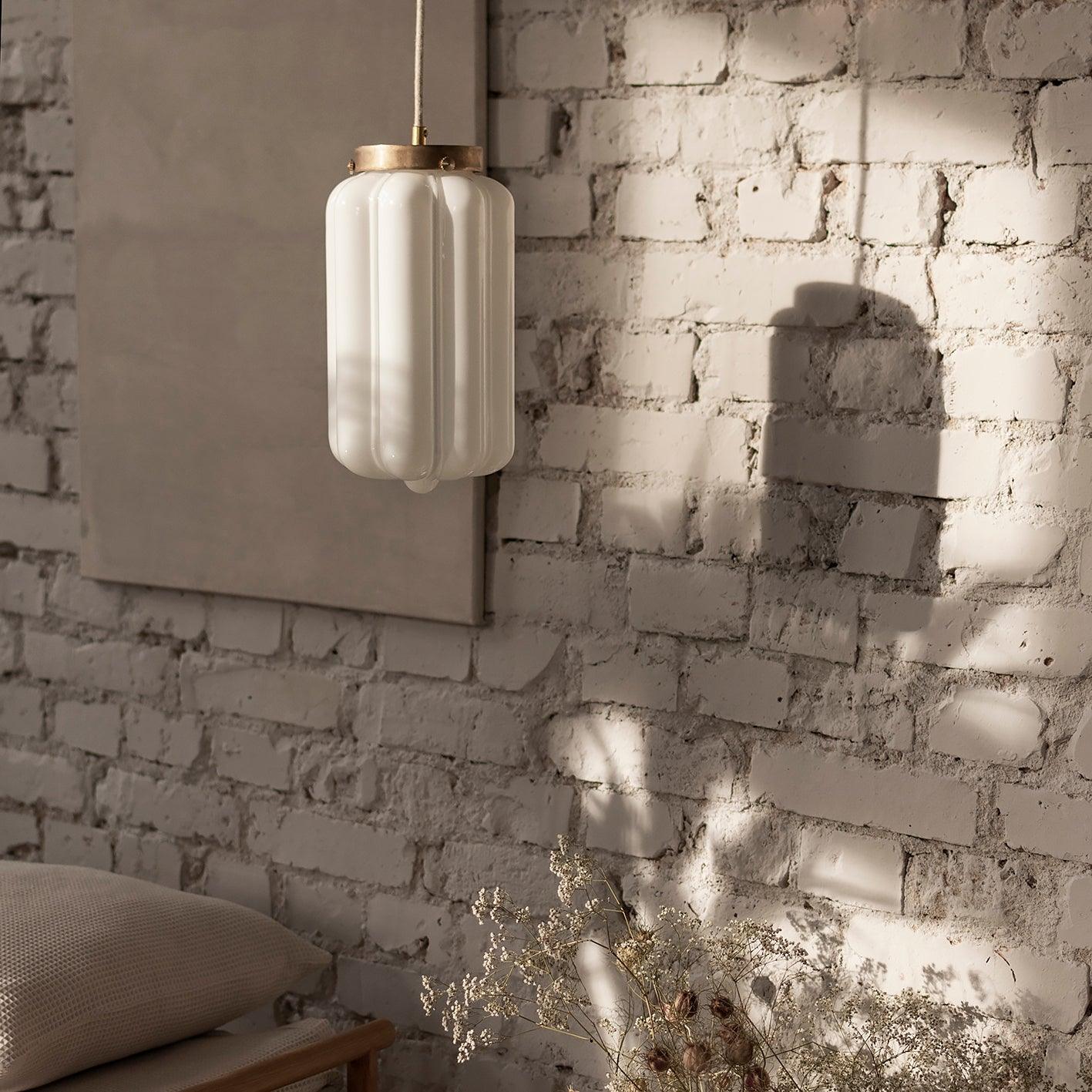 Lampa wisząca DECO mosiężny Embassy Interiors Eye on Design