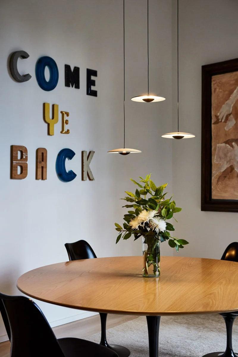 Lampa wisząca GINGER mosiężny z białym wykończeniem Marset Eye on Design