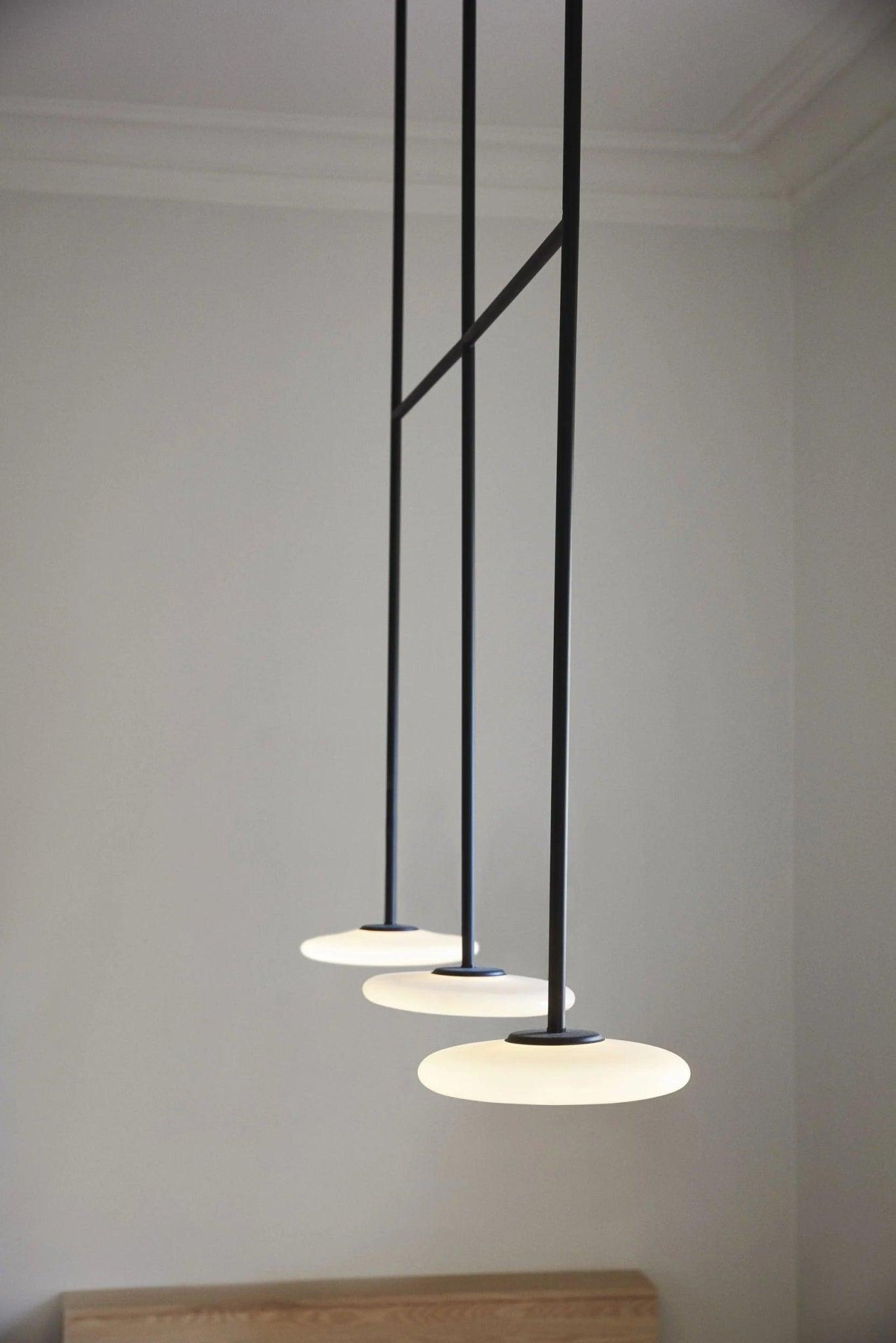 Lampa wisząca IHANA czarmy Marset Eye on Design