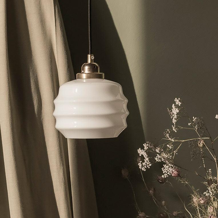 Lampa wisząca MAŁY UL mosiężny Embassy Interiors Eye on Design