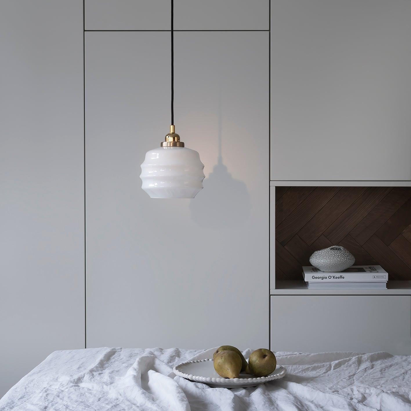 Lampa wisząca MAŁY UL mosiężny Embassy Interiors Eye on Design