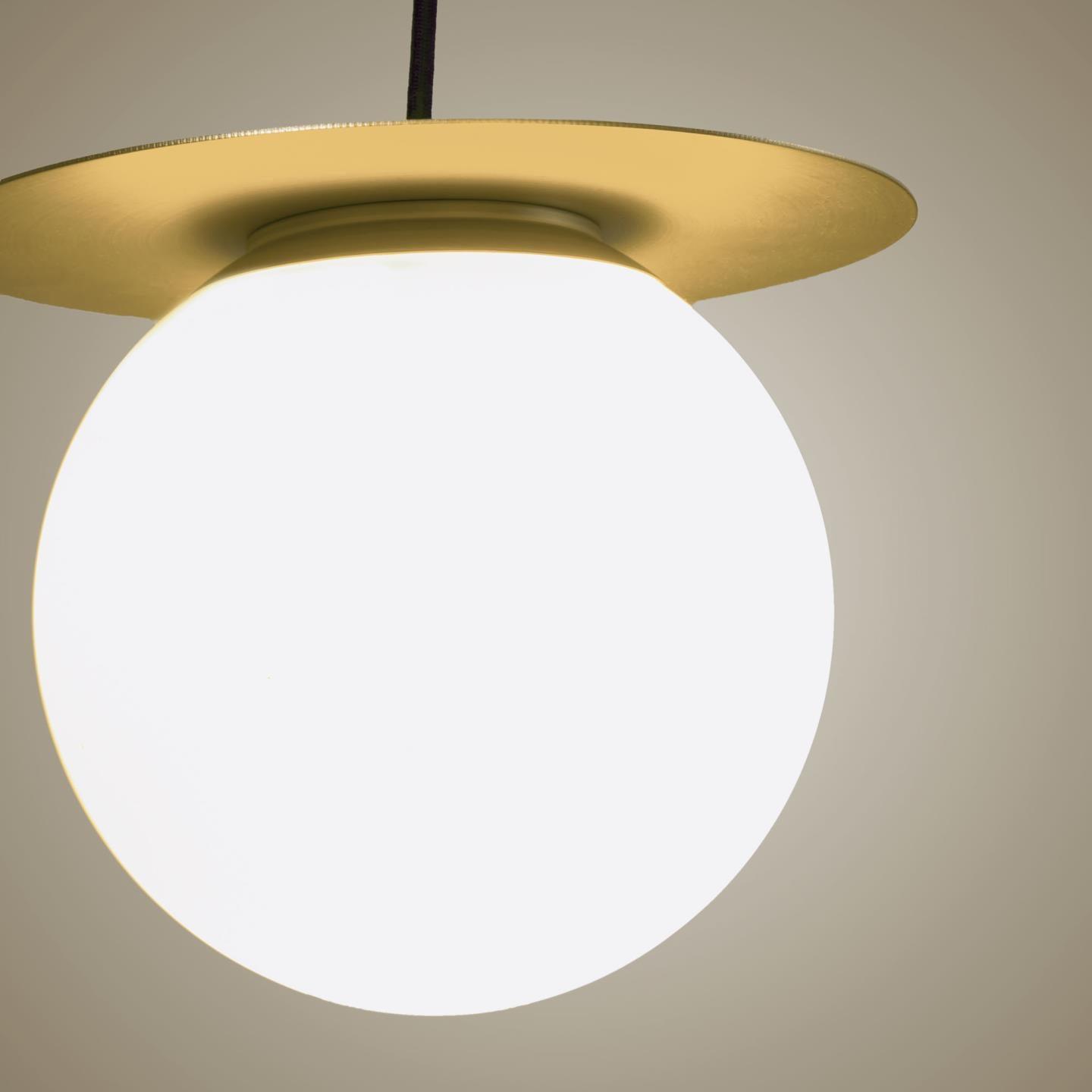 Lampa wisząca MANZ mosiężny La Forma Eye on Design