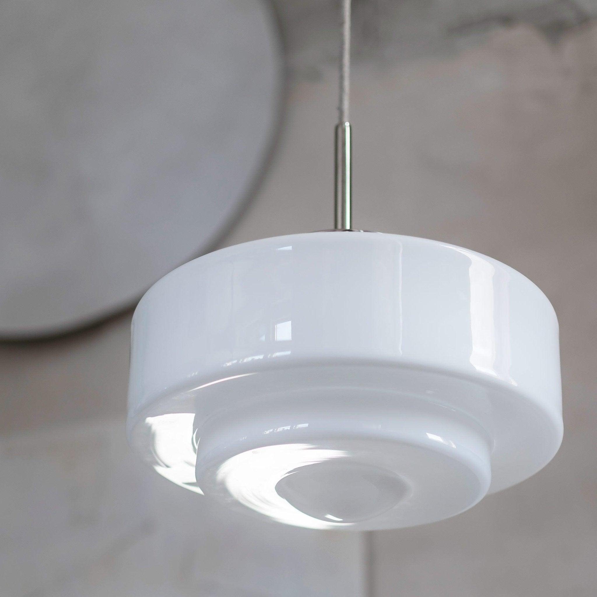 Lampa wisząca MÉMOIRE mosiężny Embassy Interiors Eye on Design