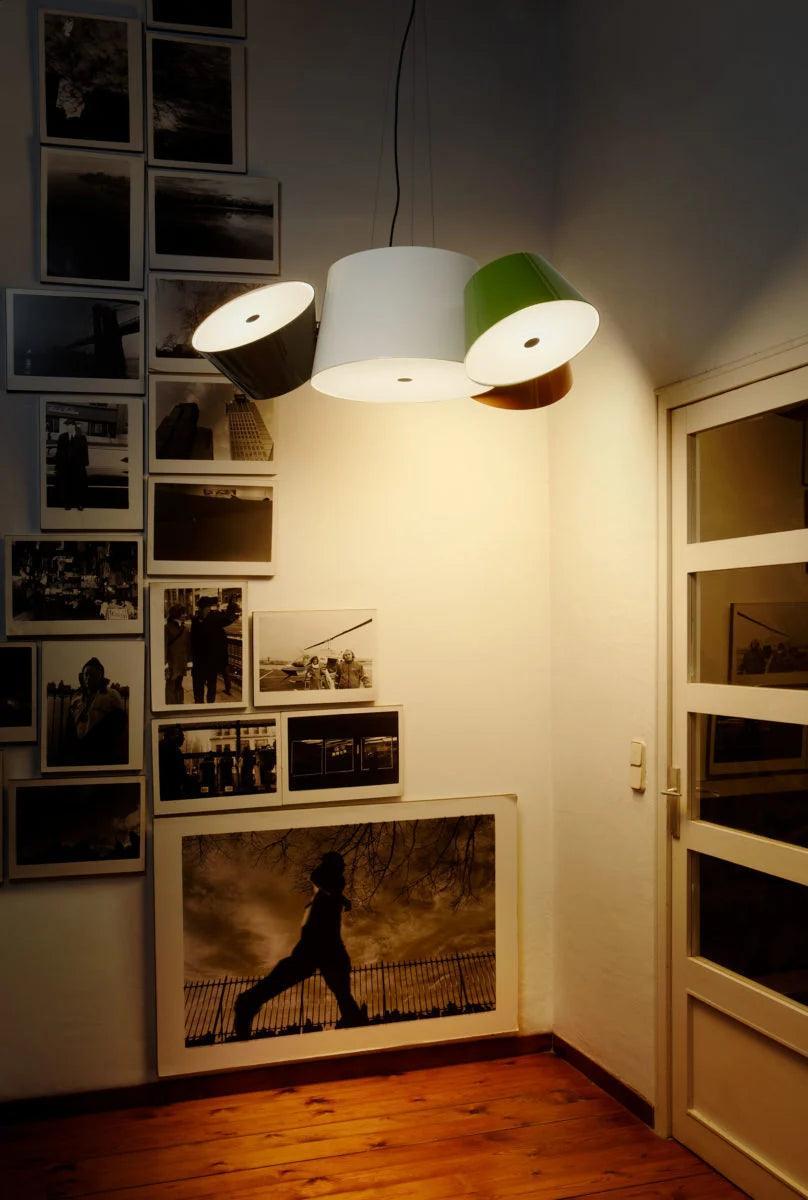 Lampa wisząca okrągła TAM TAM biały z pomarańczowymi kloszami Marset Eye on Design