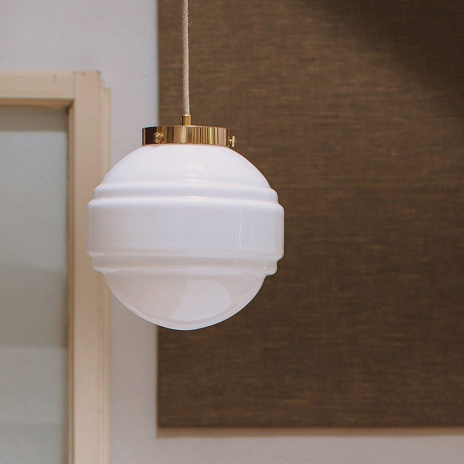 Lampa wisząca SATURN mosiężny Embassy Interiors Eye on Design