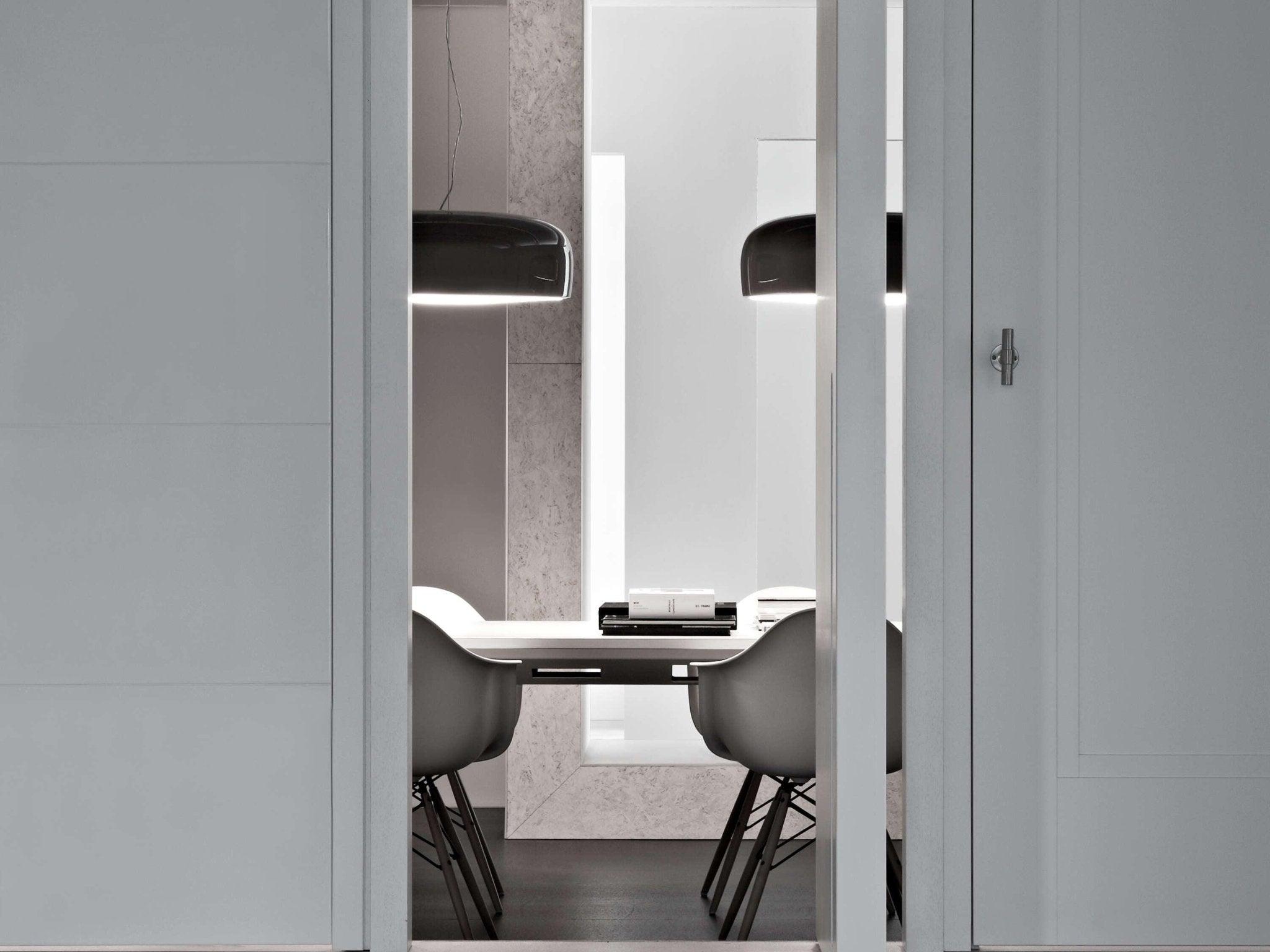 Lampa wisząca SMITHFIELD PRO czarny Flos Eye on Design