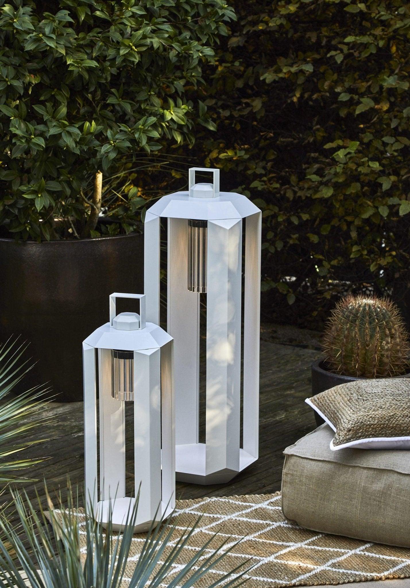 Lampa zewnętrzna akumulatorowa CUBE BATTERY biały na taras i do ogrodu