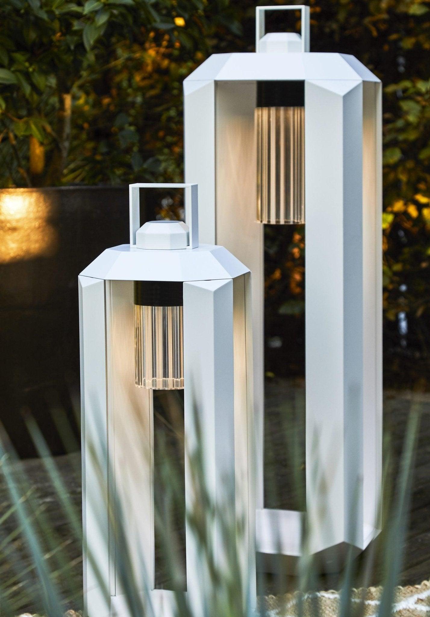 Lampa zewnętrzna akumulatorowa CUBE BATTERY biały na taras i do ogrodu – Contardi