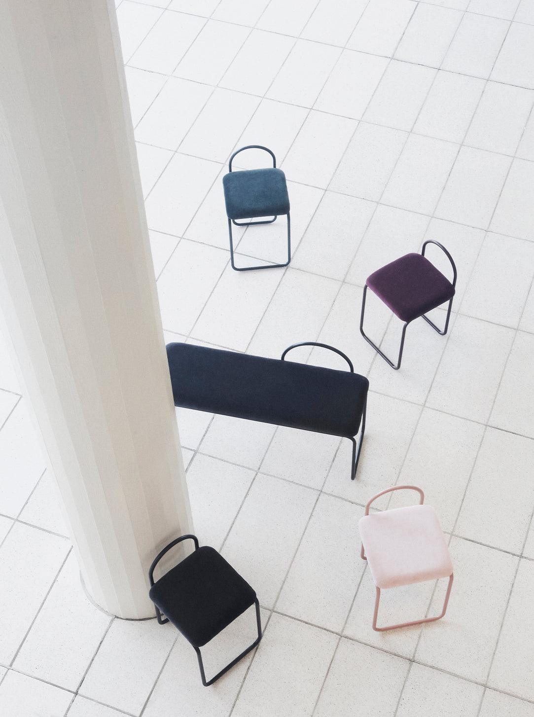 Ławka z tkaniną boucle ANGUI antracytowy AYTM Eye on Design