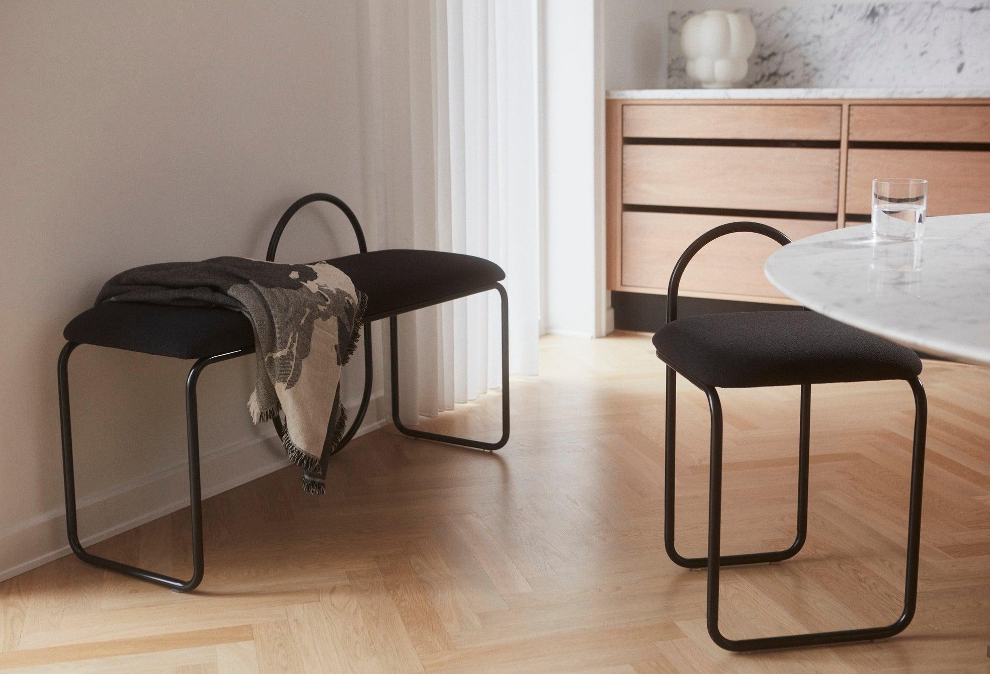 Ławka z tkaniną boucle ANGUI antracytowy AYTM Eye on Design