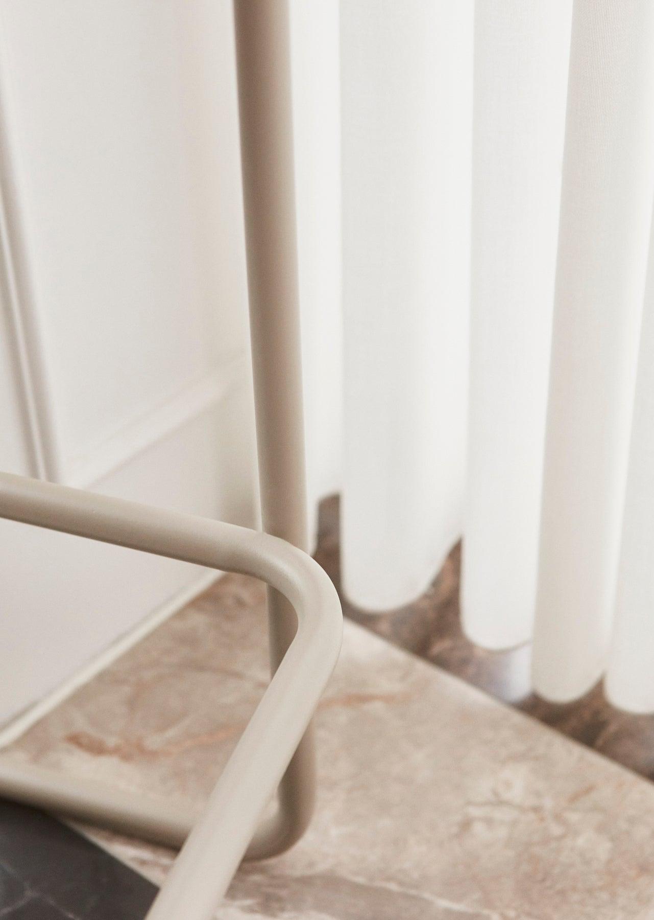 Ławka z tkaniną boucle ANGUI taupe AYTM Eye on Design