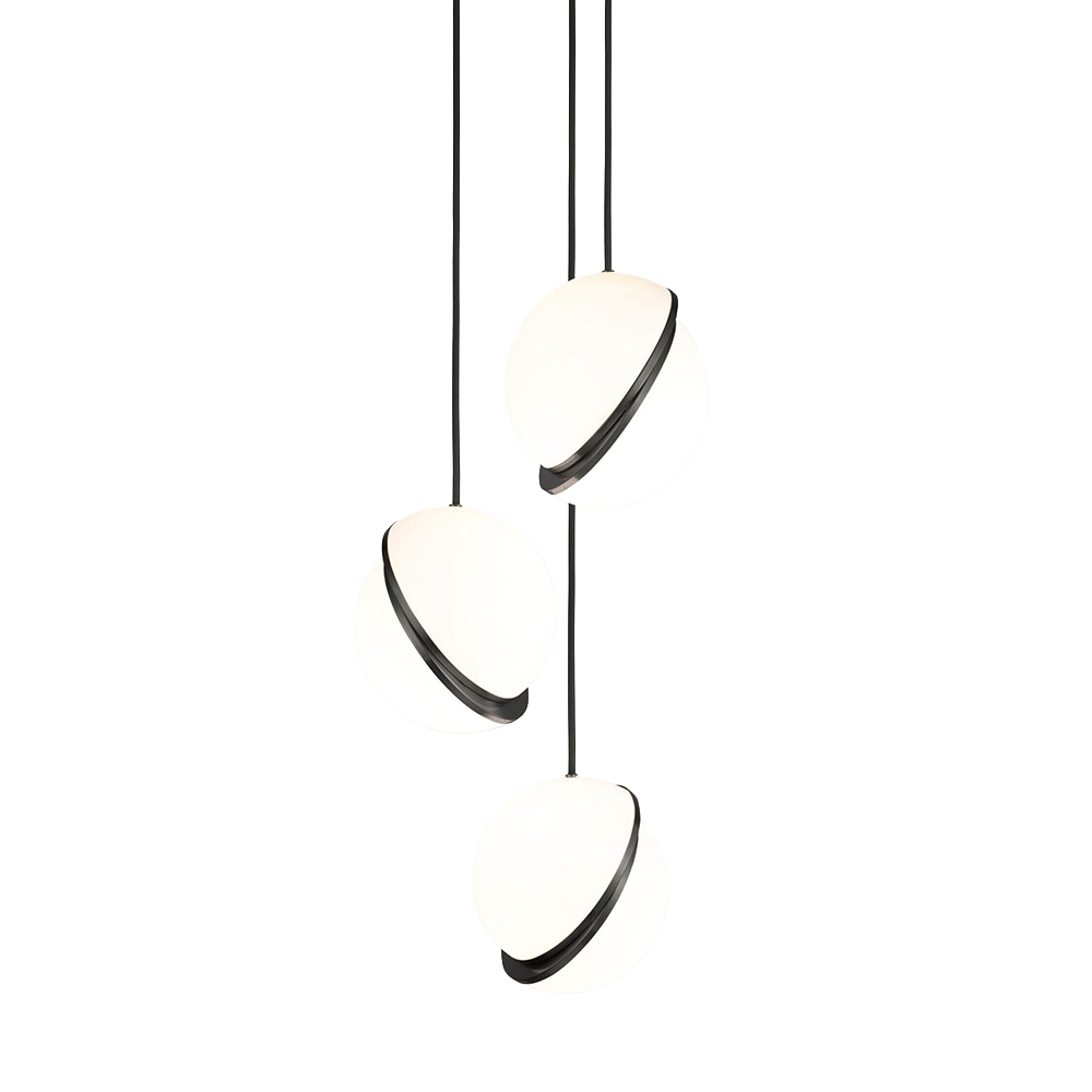 Hanglamp 3-punts CRESCENT met opale kap en zwart messing.