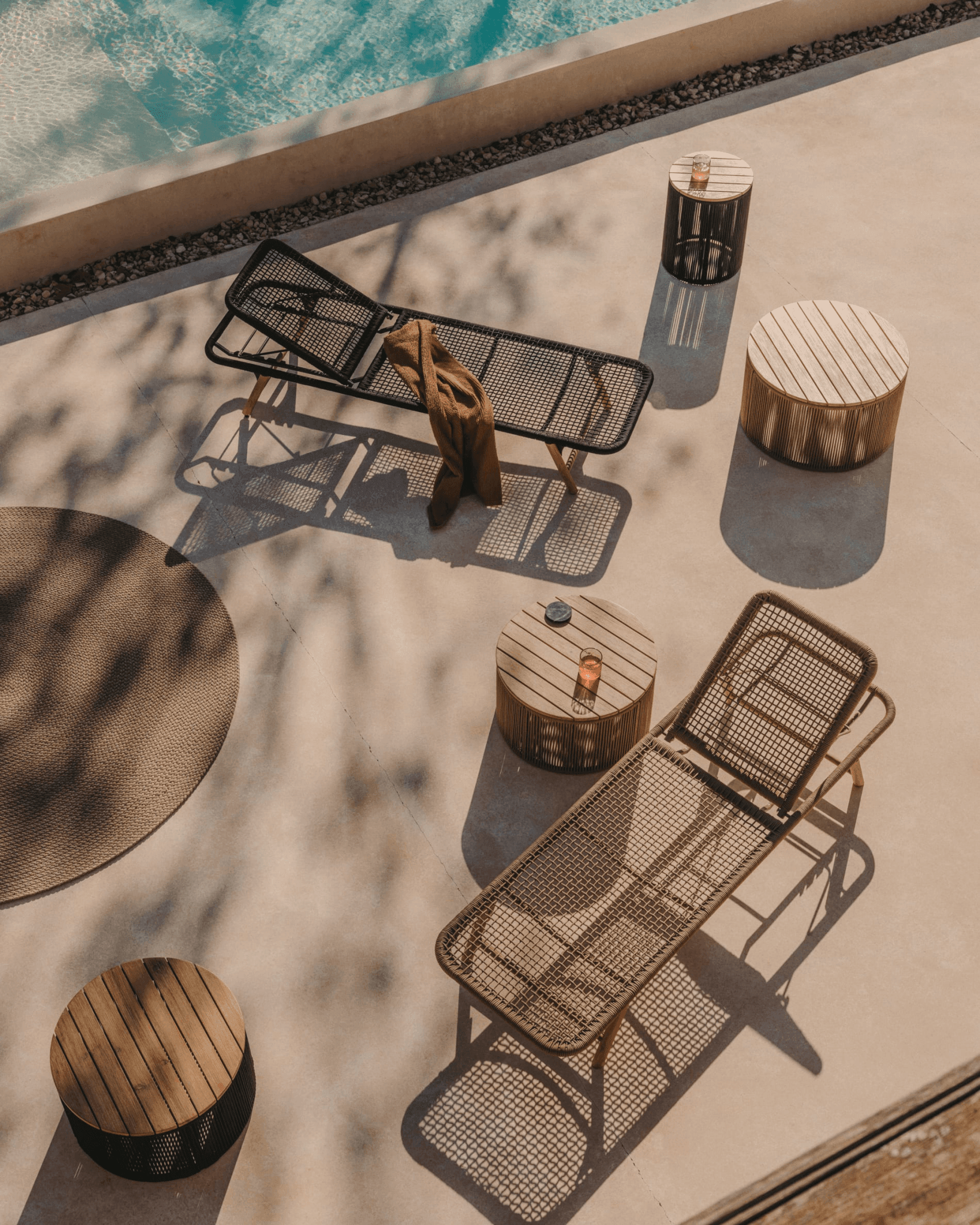 Leżak ogrodowy DANDARA beżowy La Forma Eye on Design