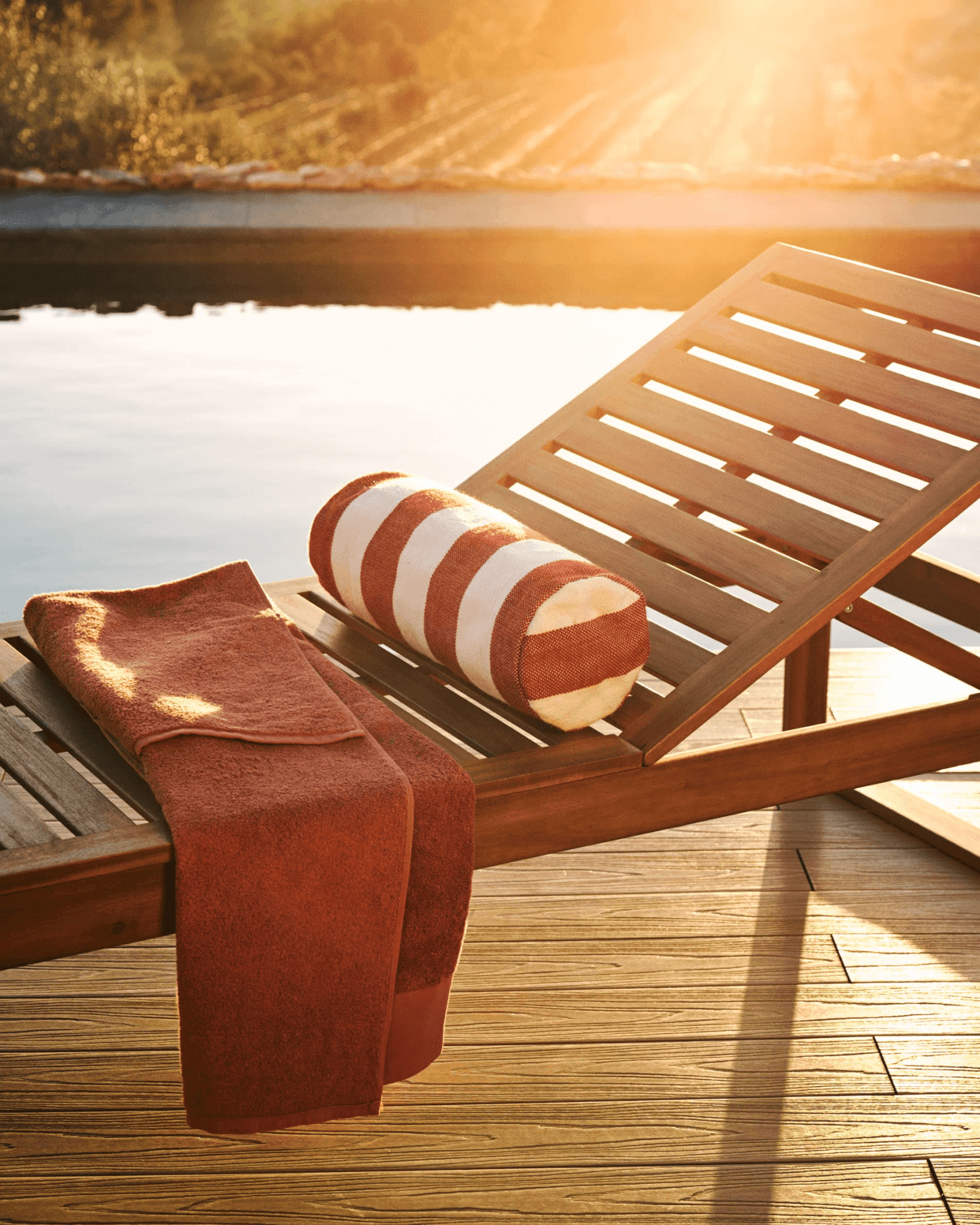 Leżak SULAMITA lite drewno akacjowe La Forma Eye on Design