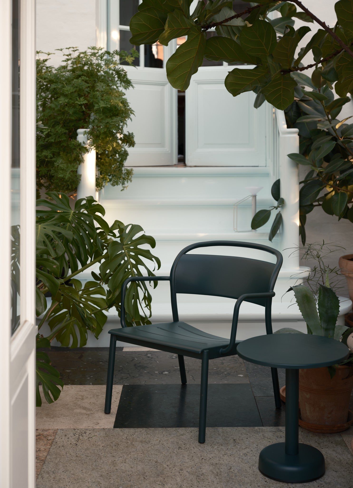 Buitenfauteuil LINEAR zwarte staal