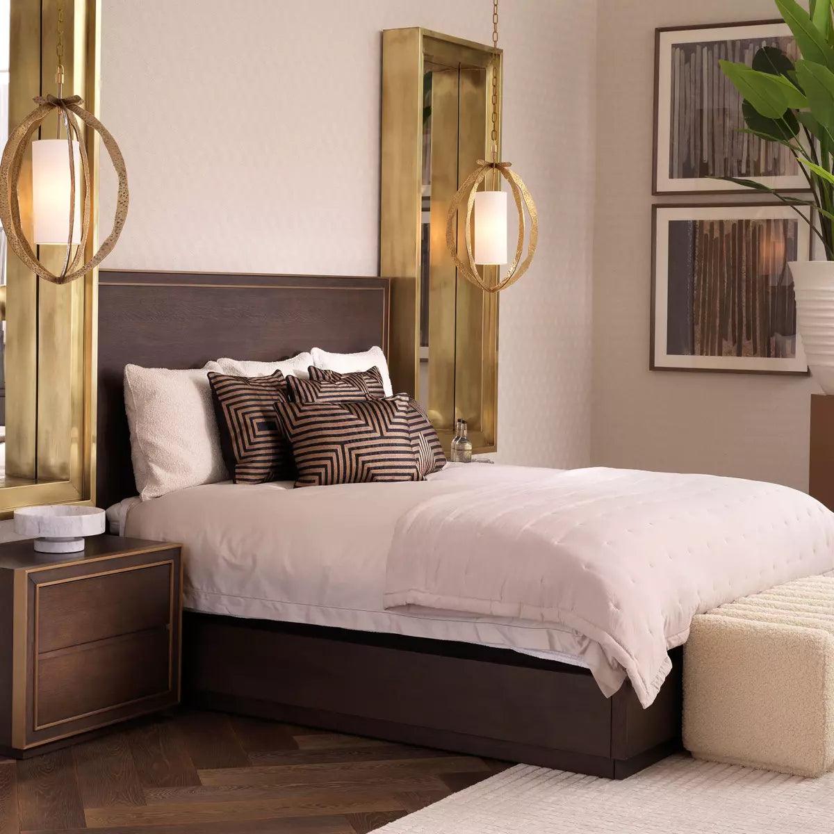 Łóżko CAMELOT fornir dębowy z mosiądzem Eichholtz Eye on Design