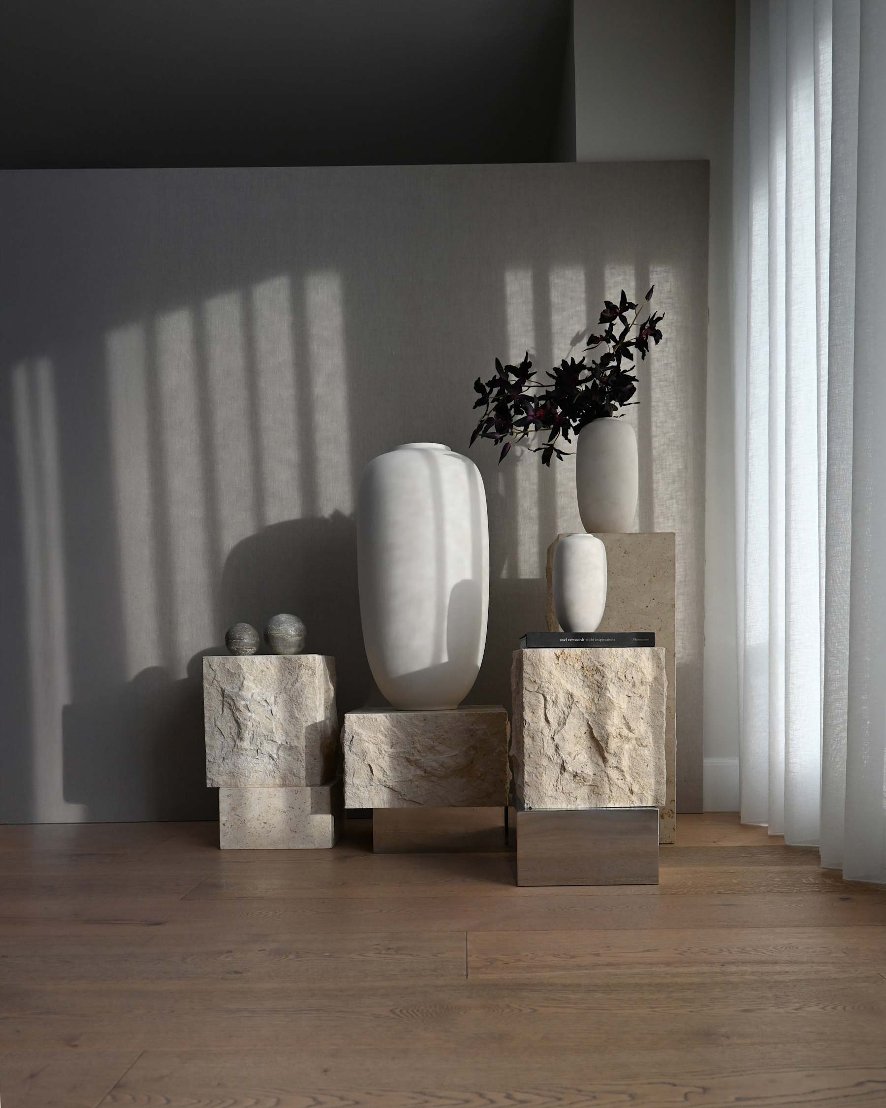 SUNAO SLIM Vase aus weißer Keramik