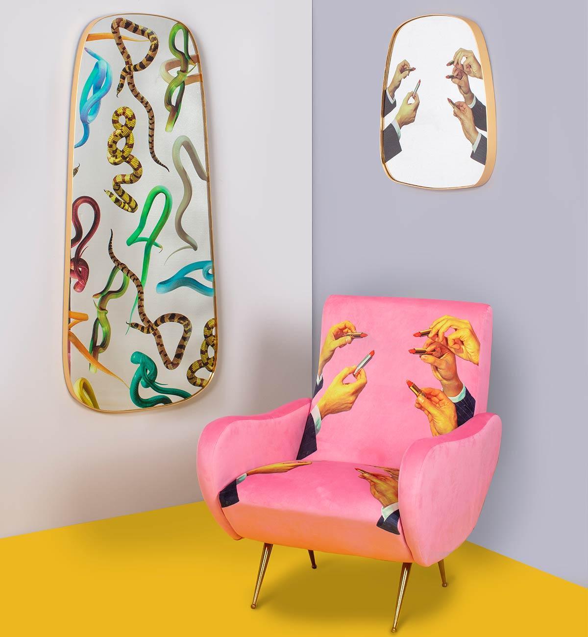 Lustro LIPSTICKS w złotej ramie Seletti Eye on Design