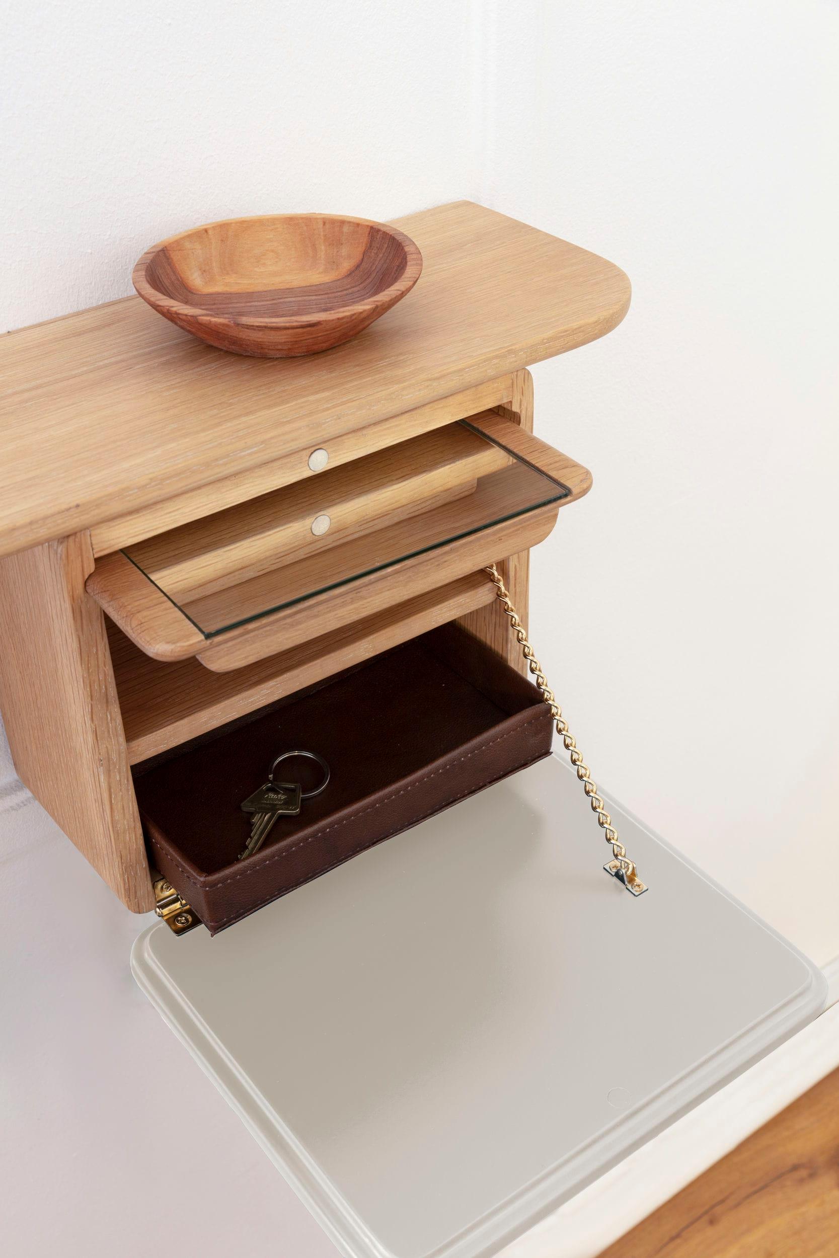 Lustro ONE MORE LOOK perłowy z dębem UMAGE Eye on Design