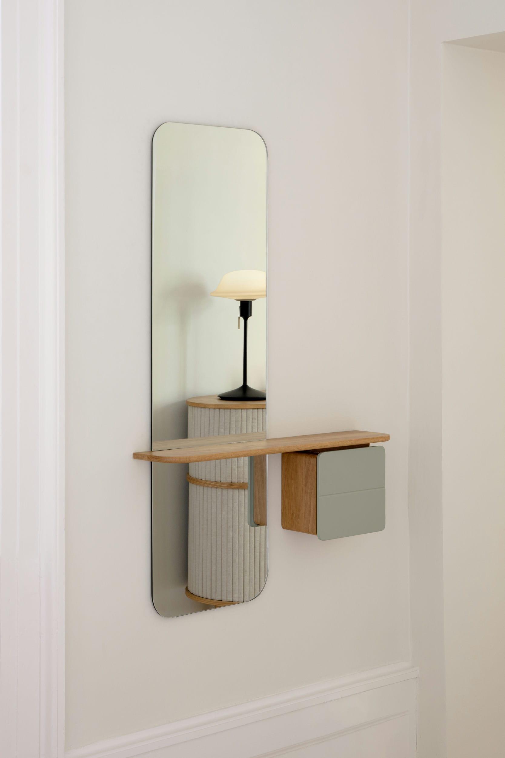 Lustro ONE MORE LOOK pistacjowy z dębem UMAGE Eye on Design