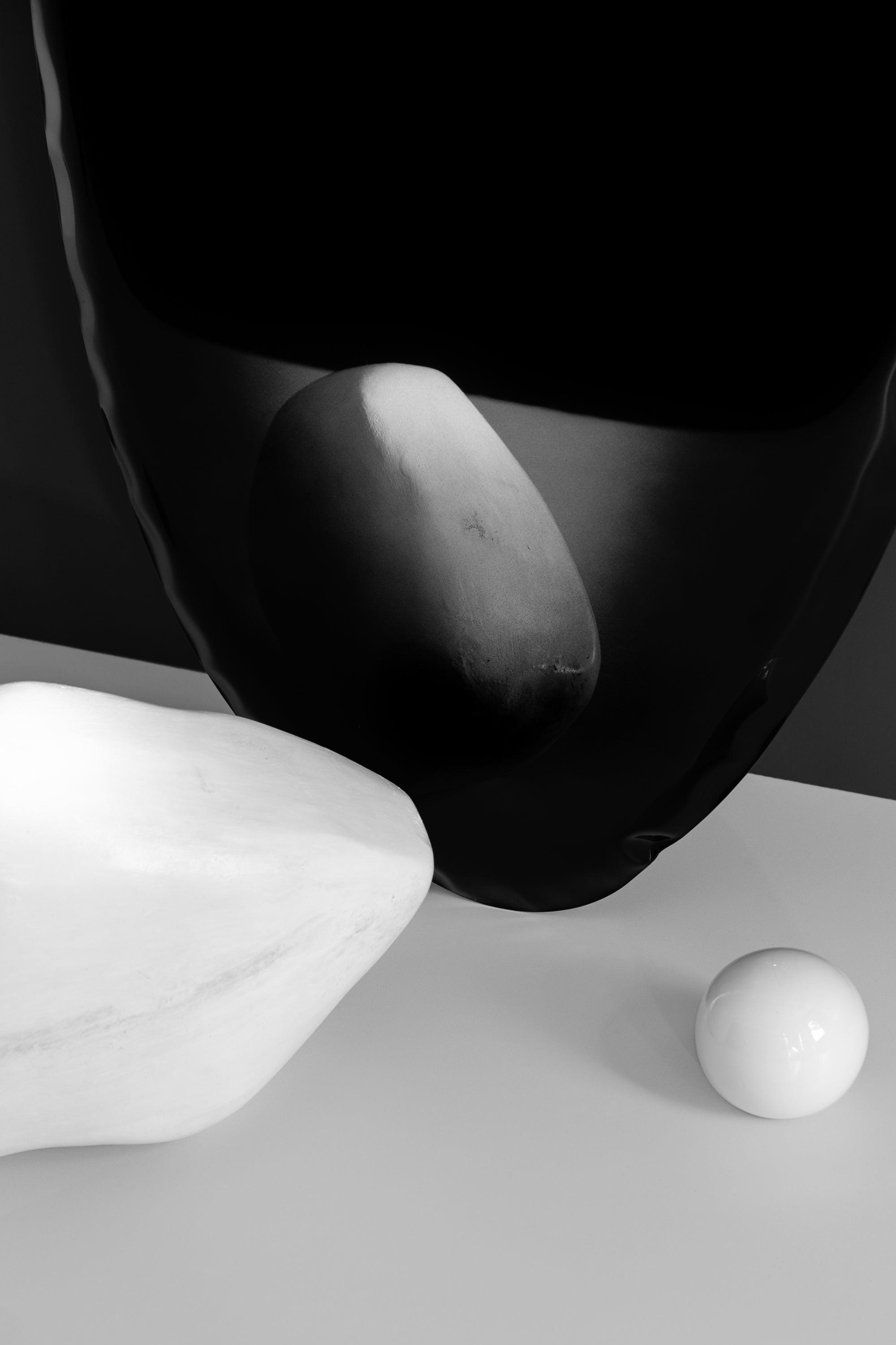 Lustro TAFLA O transitions ciemna materia Zieta Studio Eye on Design