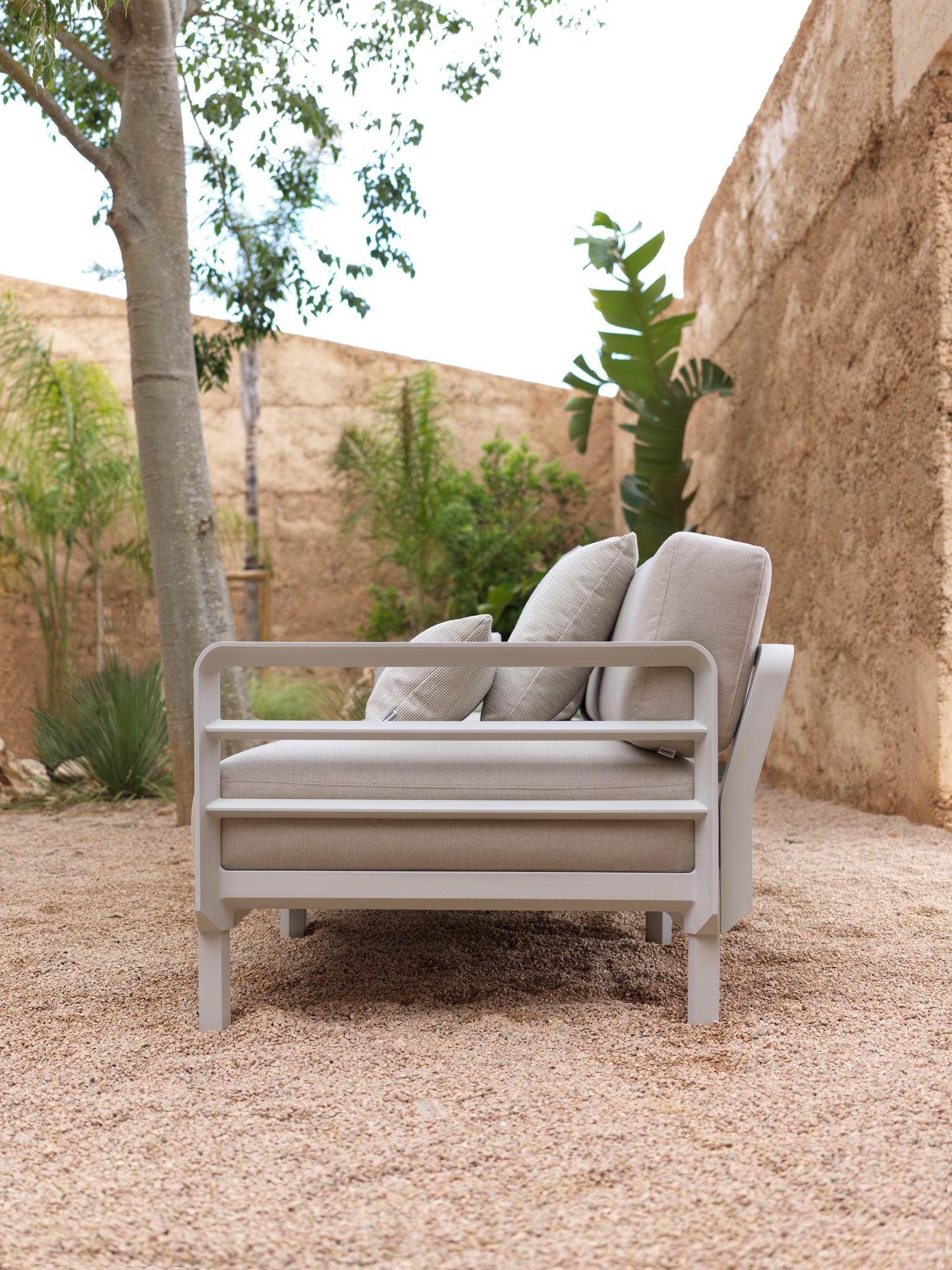 MAXIMO Outdoor Armchair in Thyme Green with Graphite Base