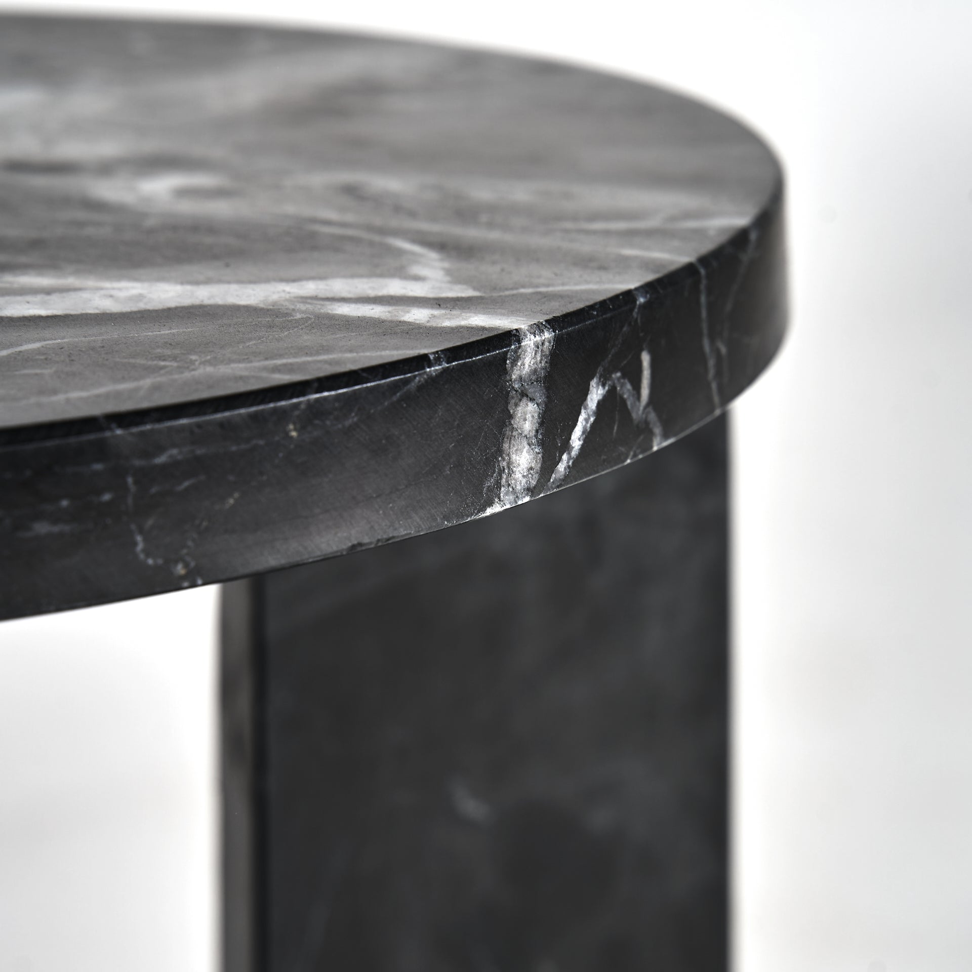 Zijtafel DYRSTAD zwart marmer