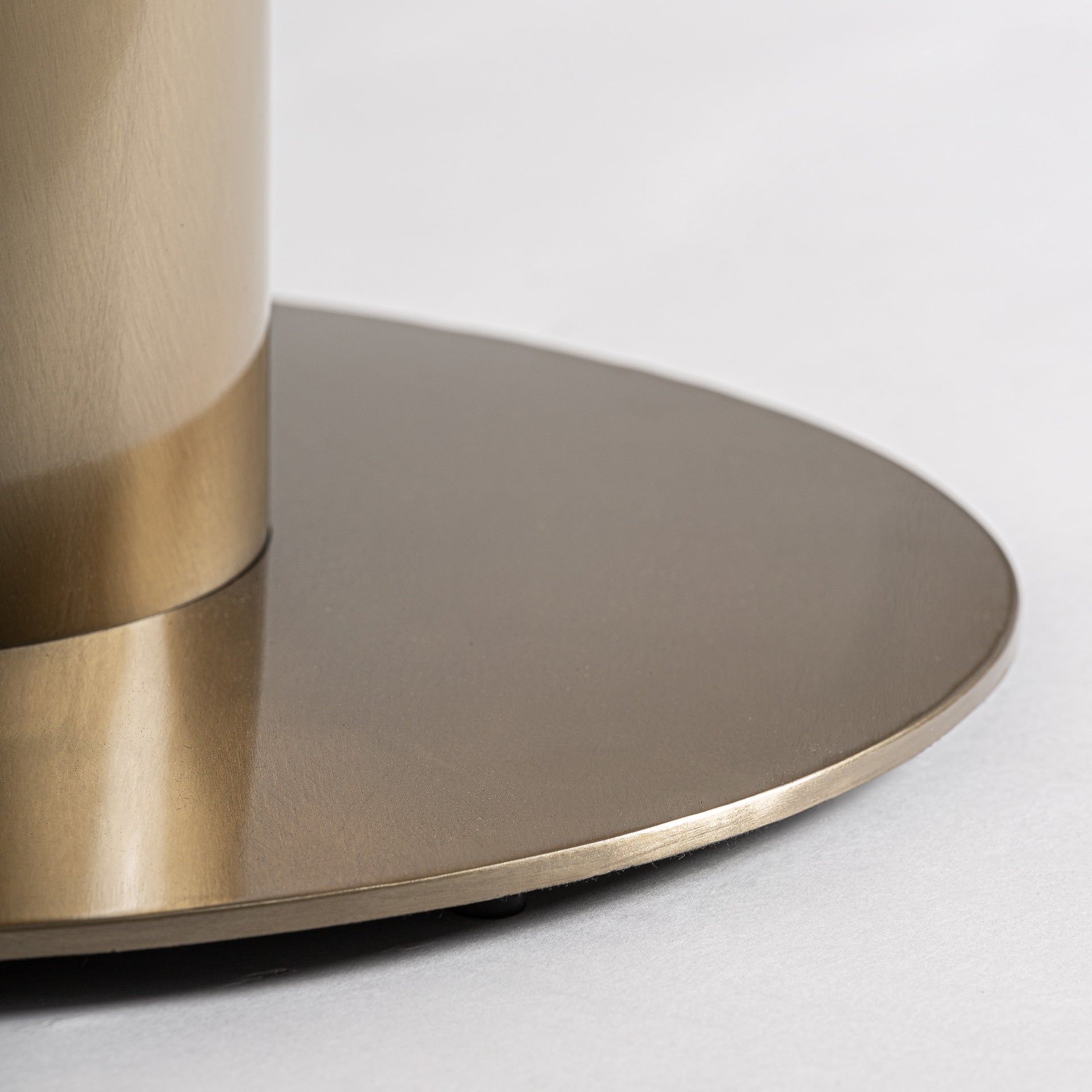 Barkast TASQUE zwart met gouden basis