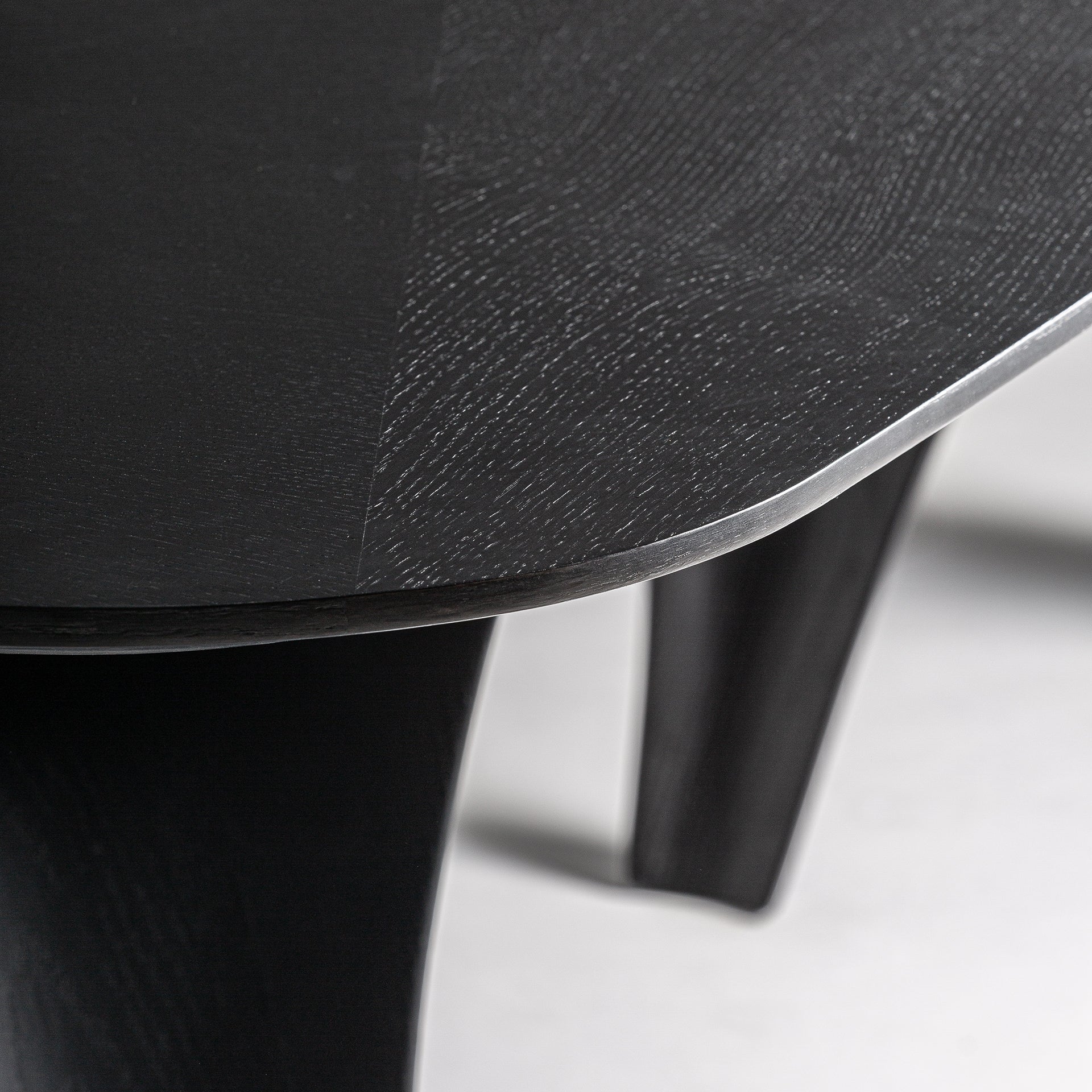 Tisch BILZEN schwarz Eichenfurnier